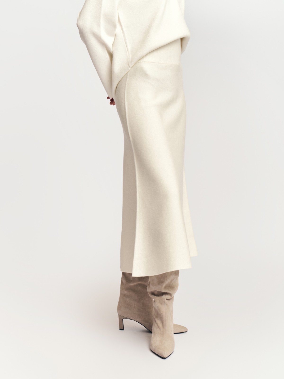 Трикотажная юбка миди