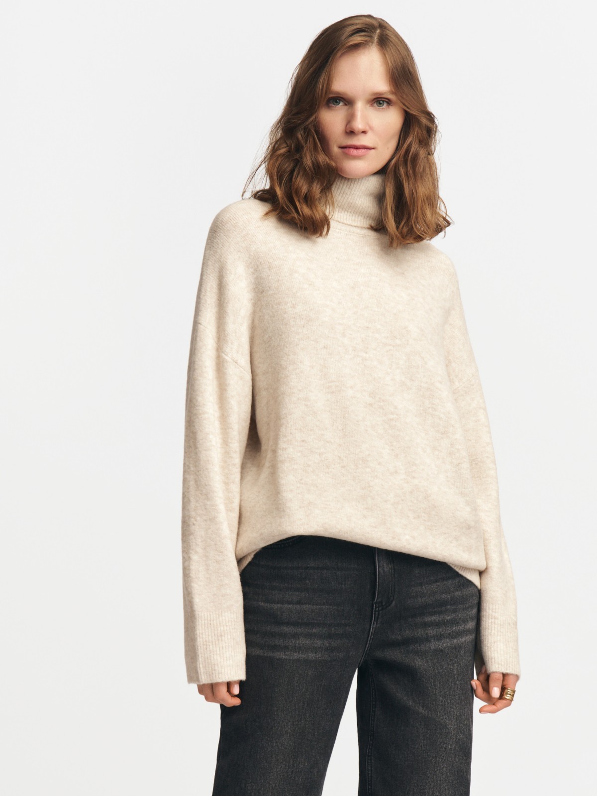 Длинный вязаный свитер с шерстью