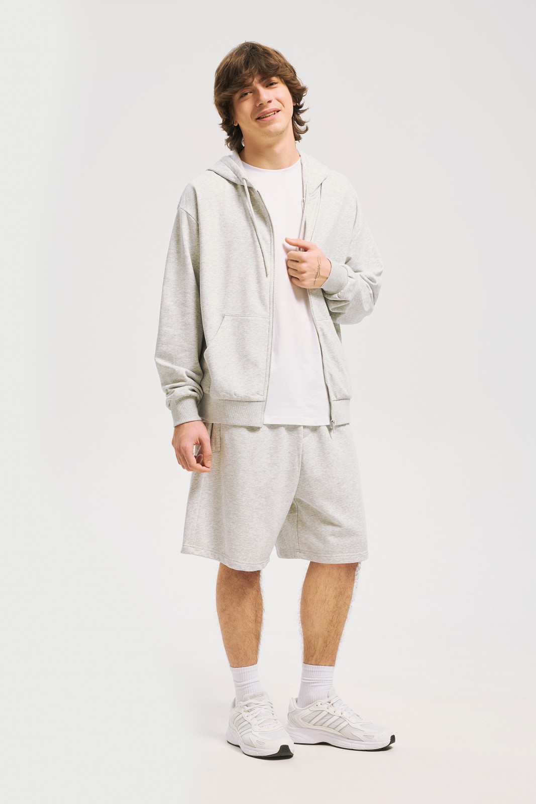 Трикотажные шорты на резинке