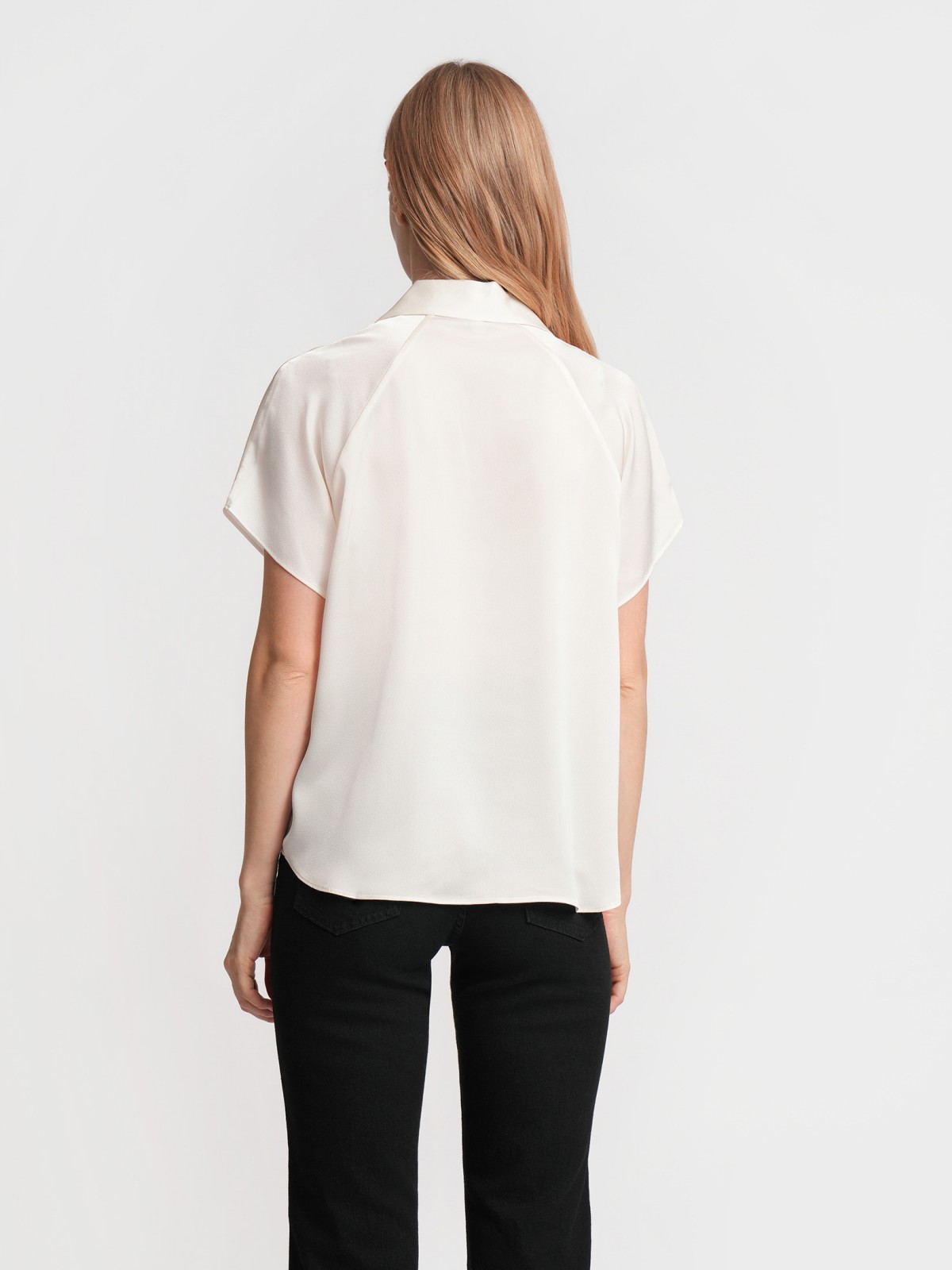 Блузка с короткими рукавами