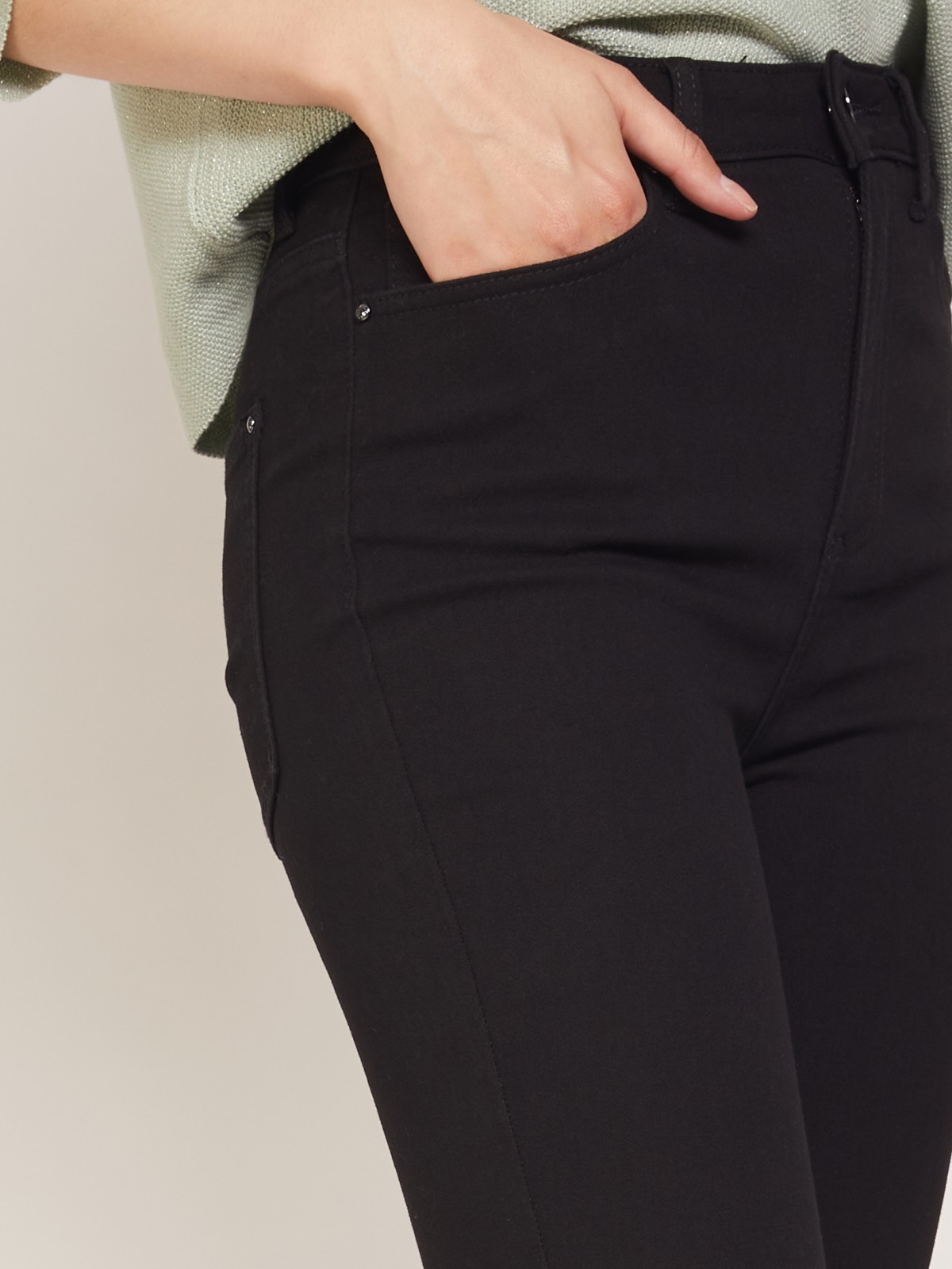 Джинсы силуэта Skinny