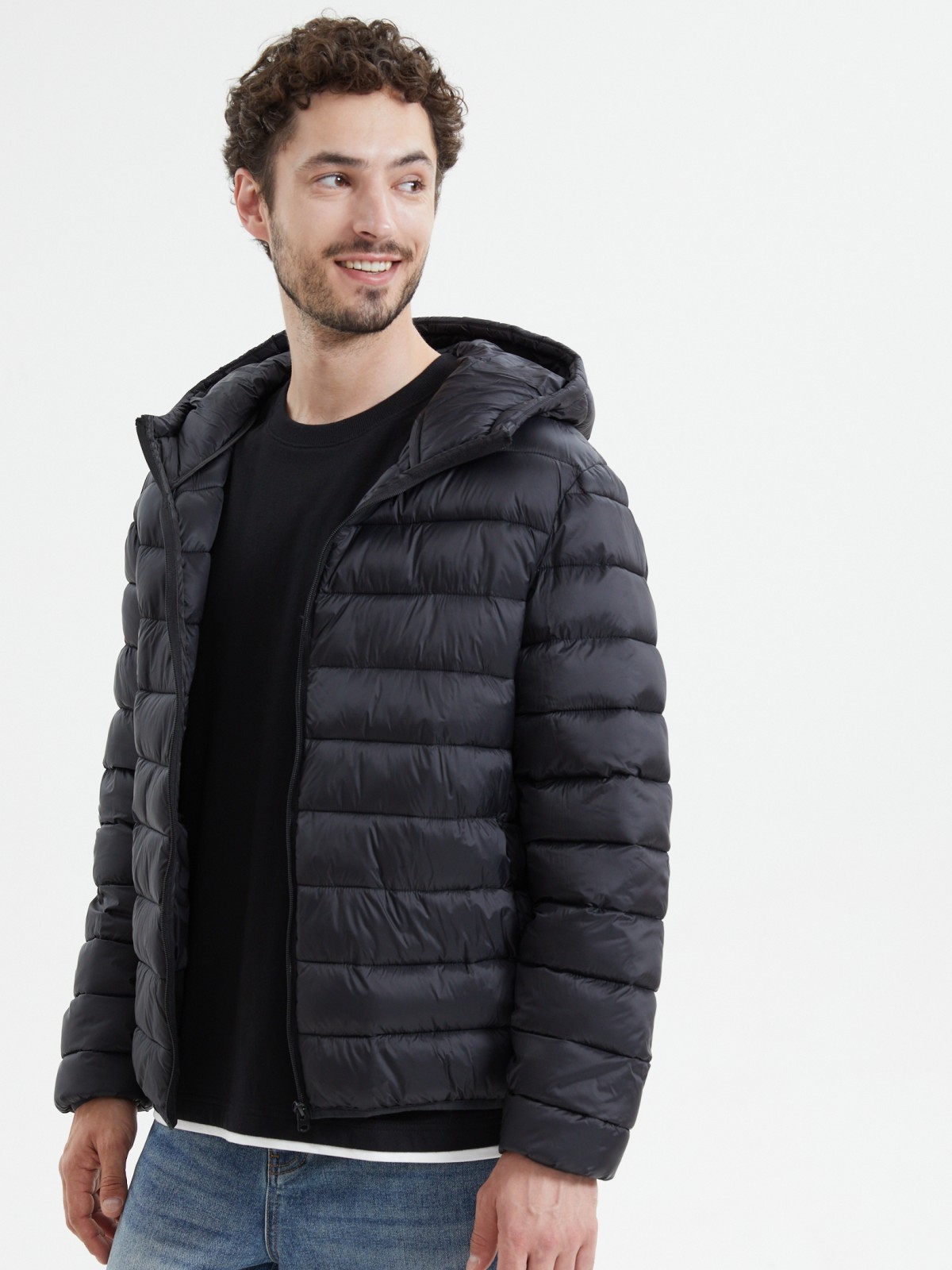 Лёгкая утеплённая стёганая куртка на молнии с капюшоном