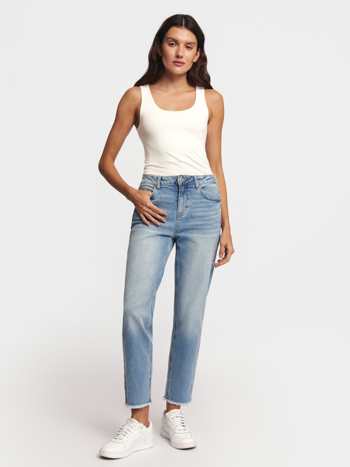 Джинсы силуэта Boyfriend со средней посадкой
