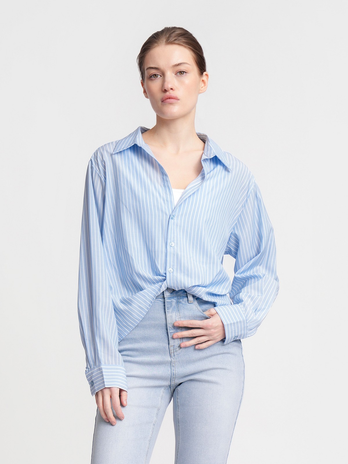 Блузка с  длинными рукавами