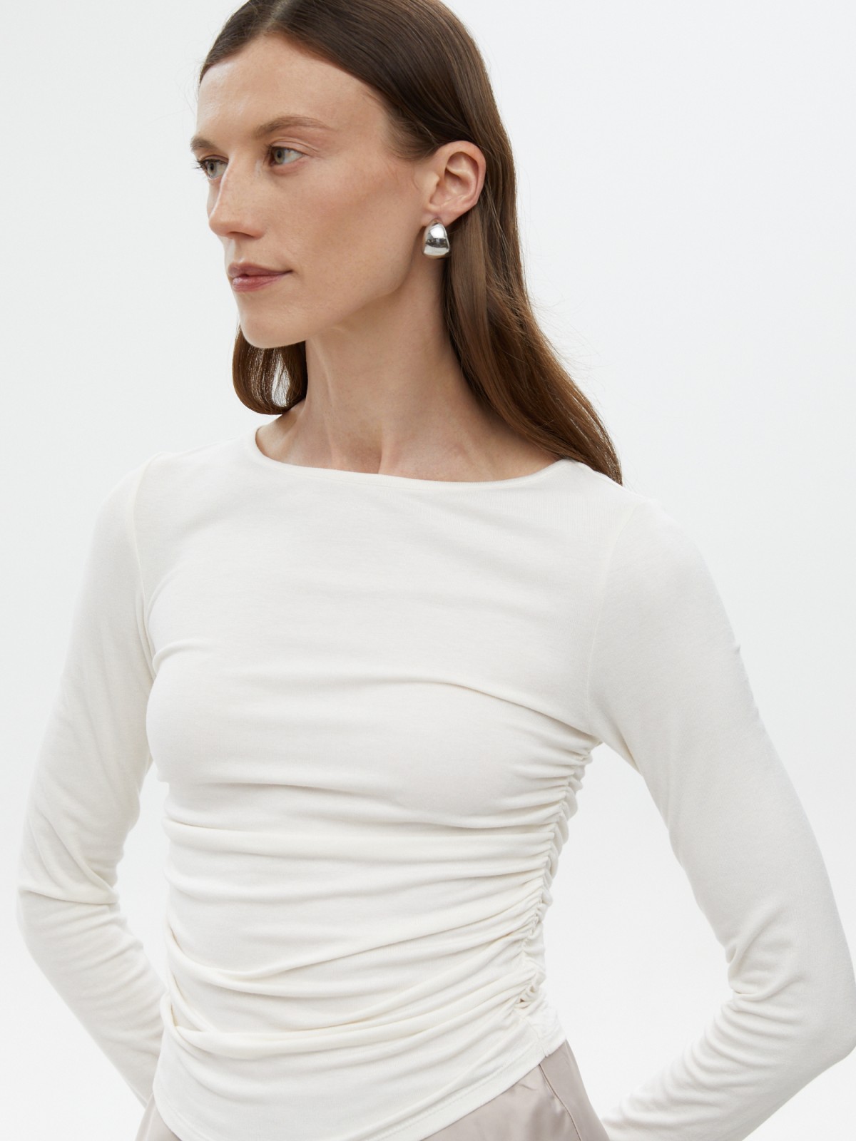 Трикотажный лонгслив с драпировкой