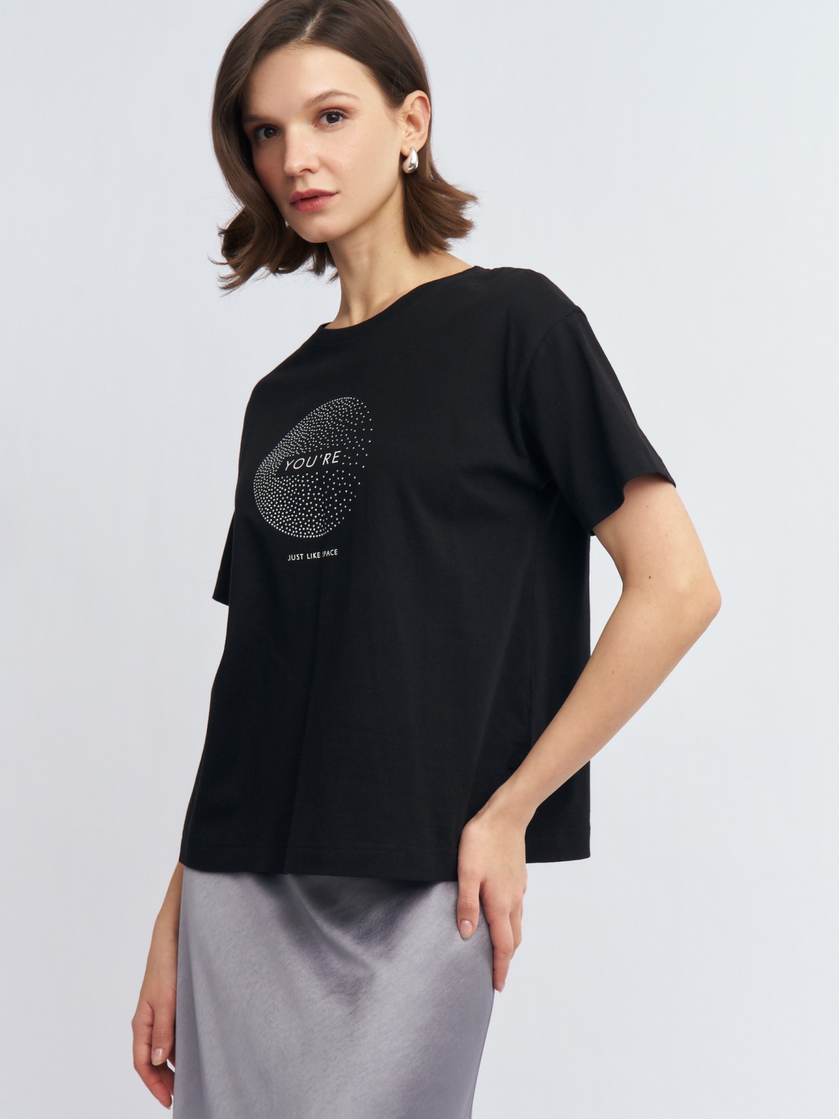 Футболка из хлопка со стразами