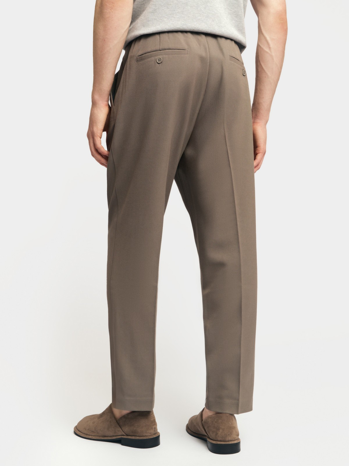 Брюки на резинке со стрелками