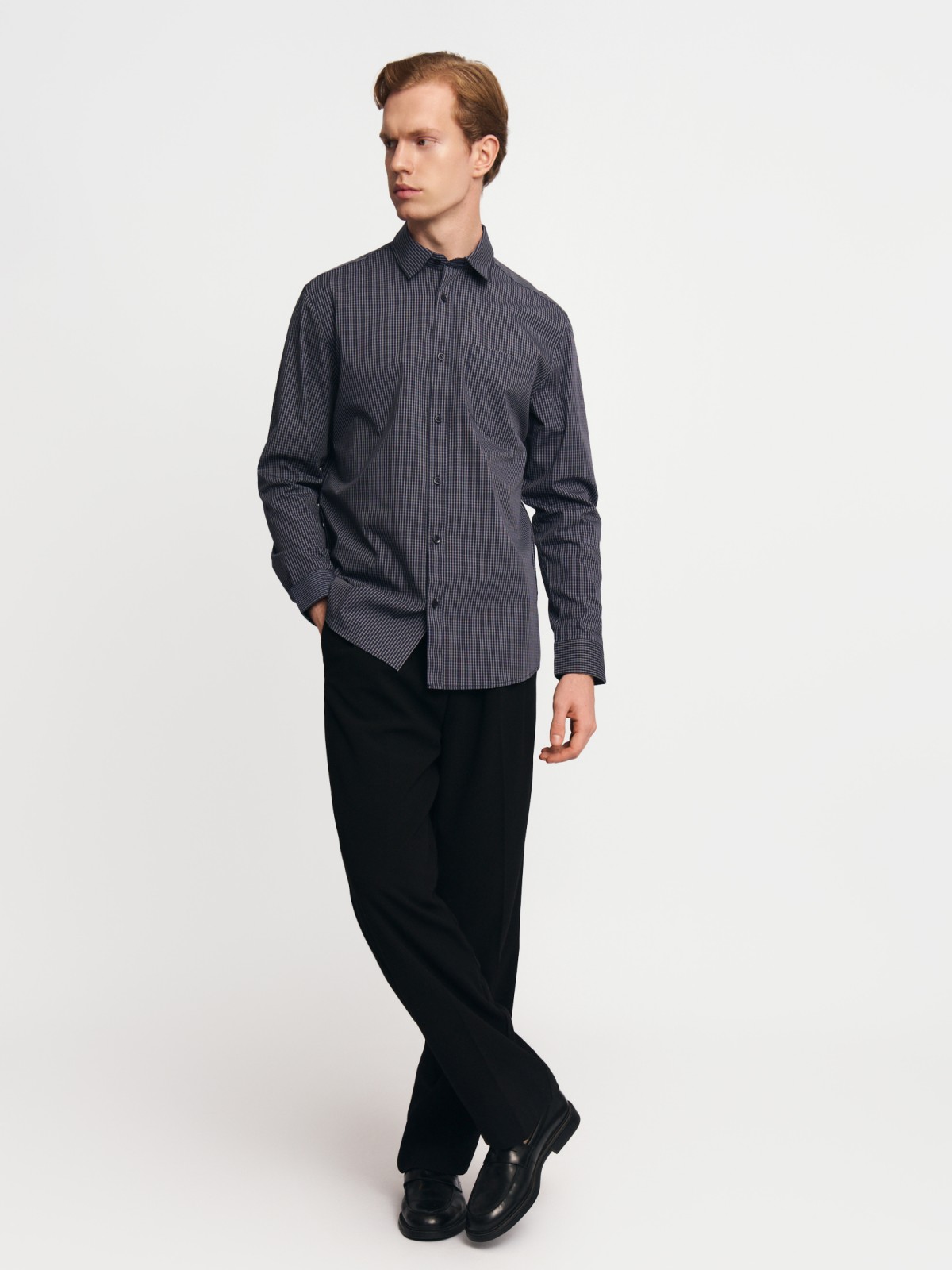 Офисная рубашка прямого силуэта с узором в клетку