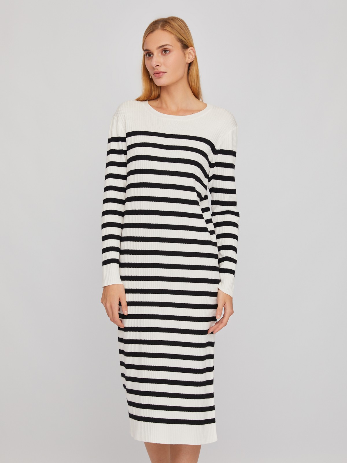 Трикотажное платье длины миди с узором в полоску zolla 024118465011, цвет белый, размер XS
