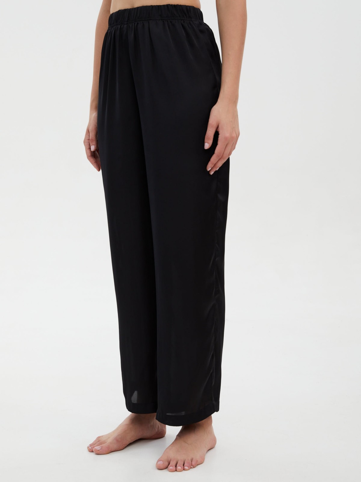 Прямые брюки на резинке