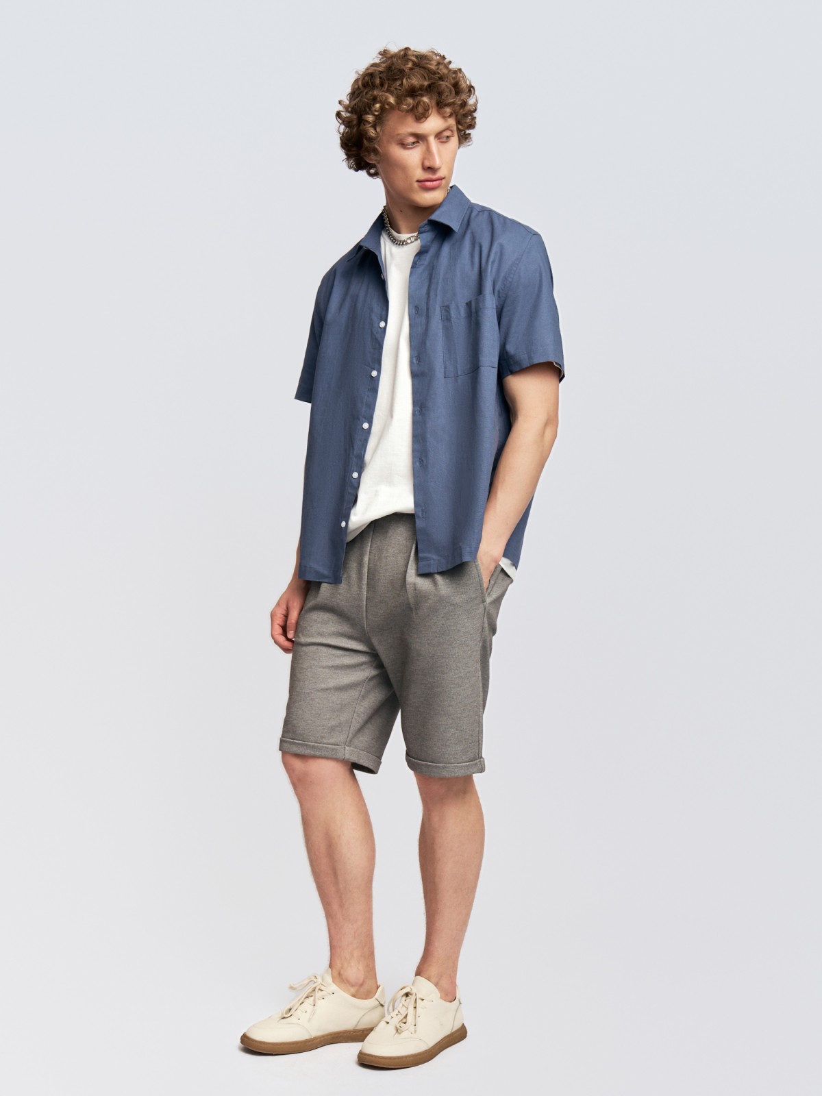 Трикотажные шорты на резинке