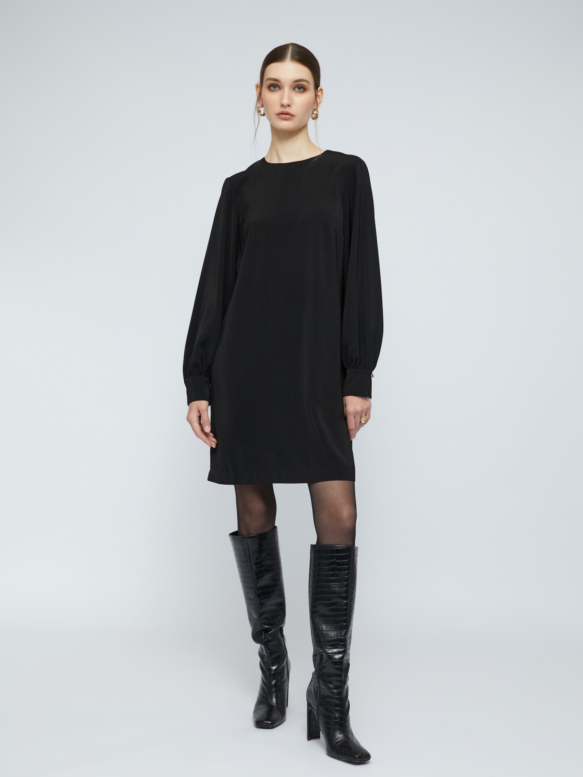 Однотонное платье мини с длинным рукавом