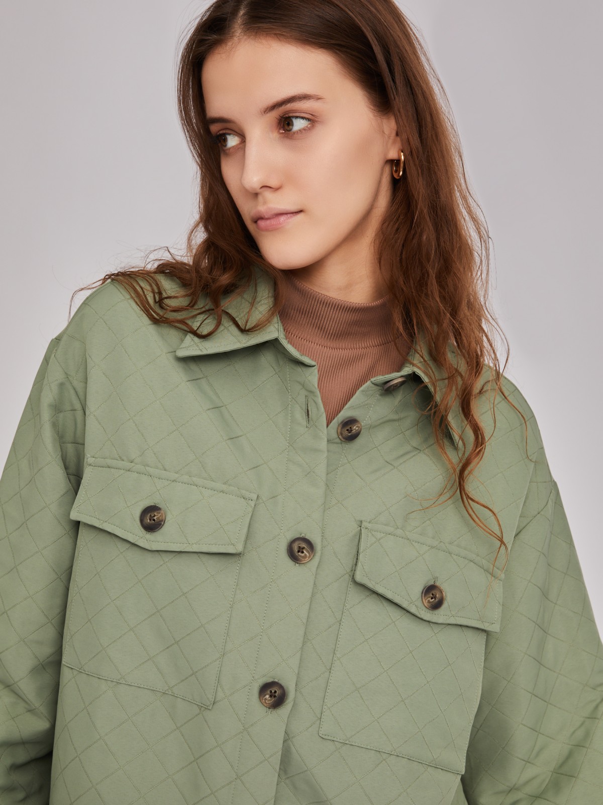 Верхняя стёганая рубашка-жакет с нагрудными карманами