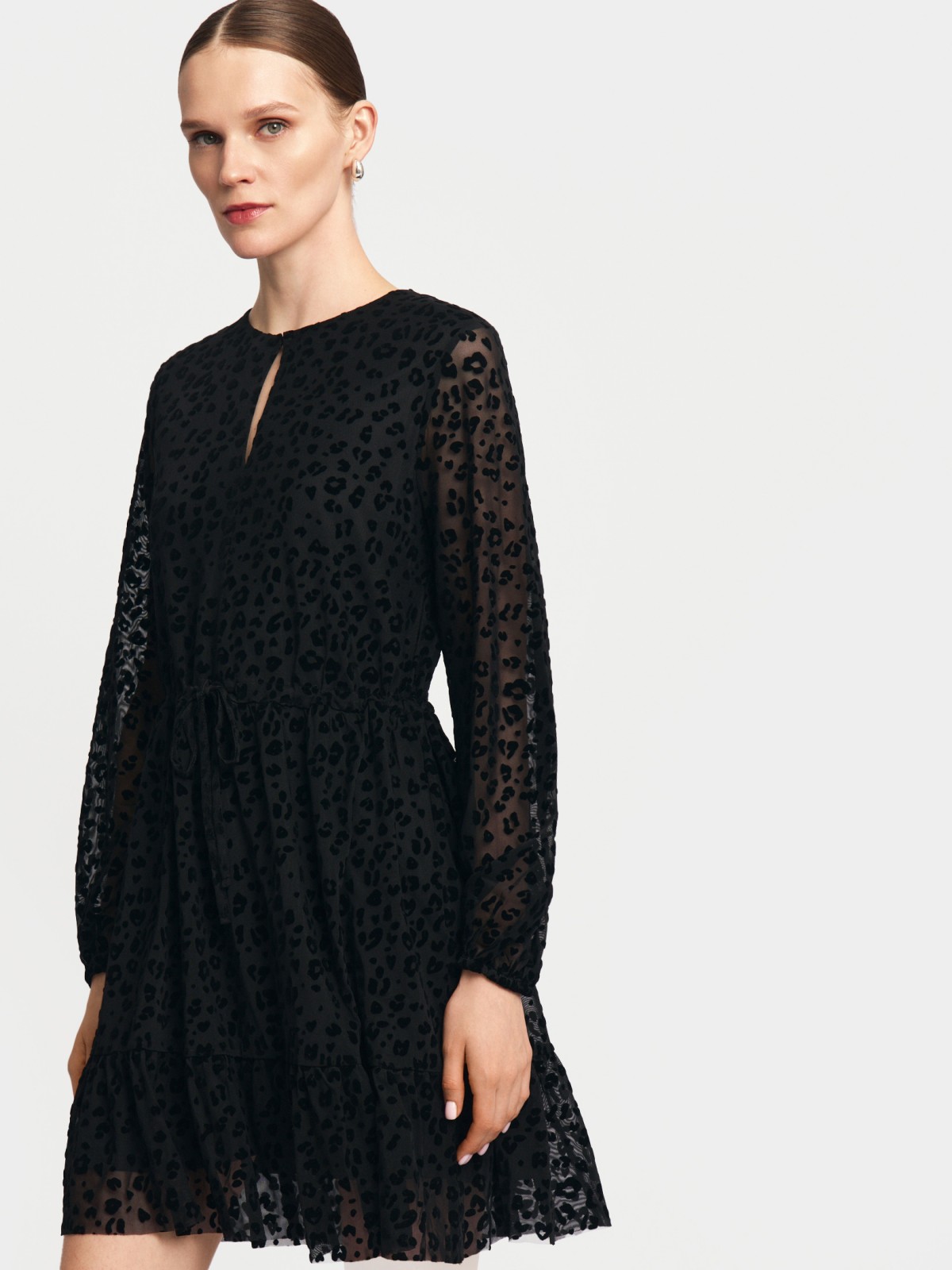 Леопардовое платье мини из сетки на кулиске
