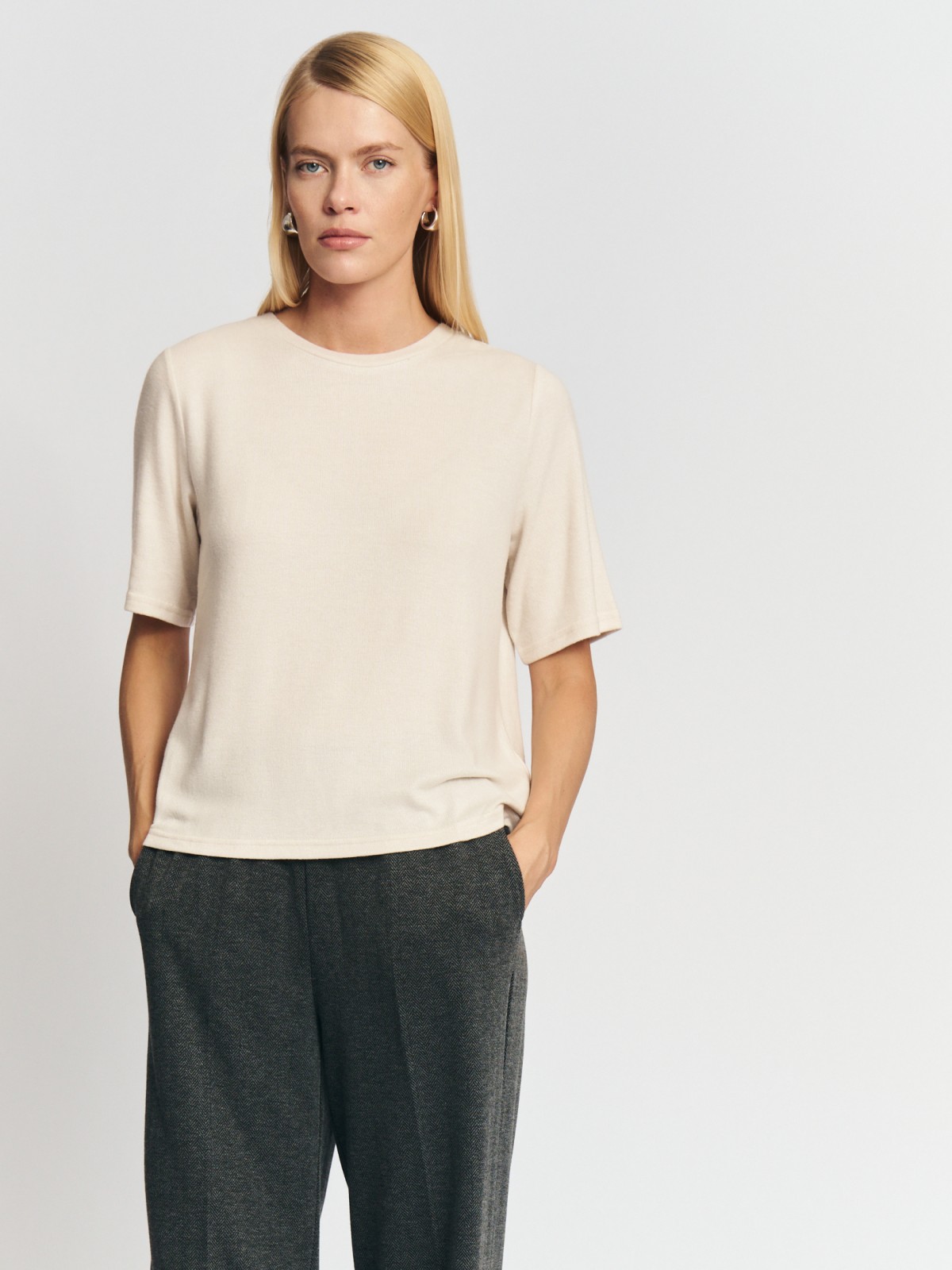 Трикотажный джемпер с коротким рукавом