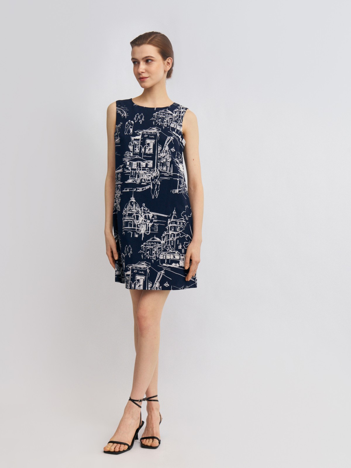 Платье мини без рукавов с вырезом на спине