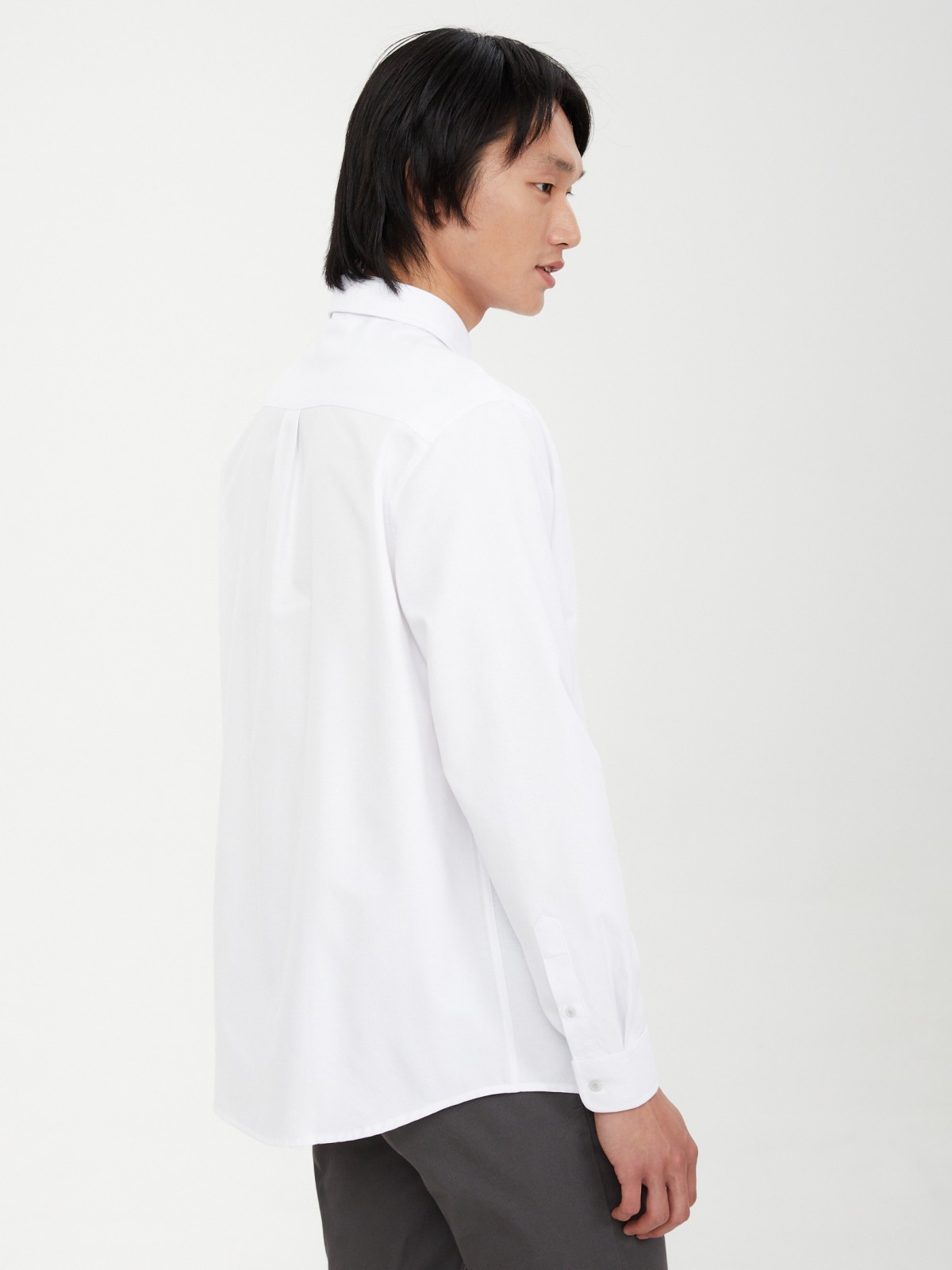 Офисная прямая рубашка с длинным рукавом