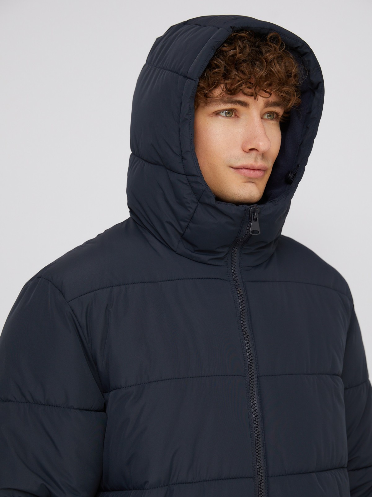 Тёплая удлинённая куртка с капюшоном