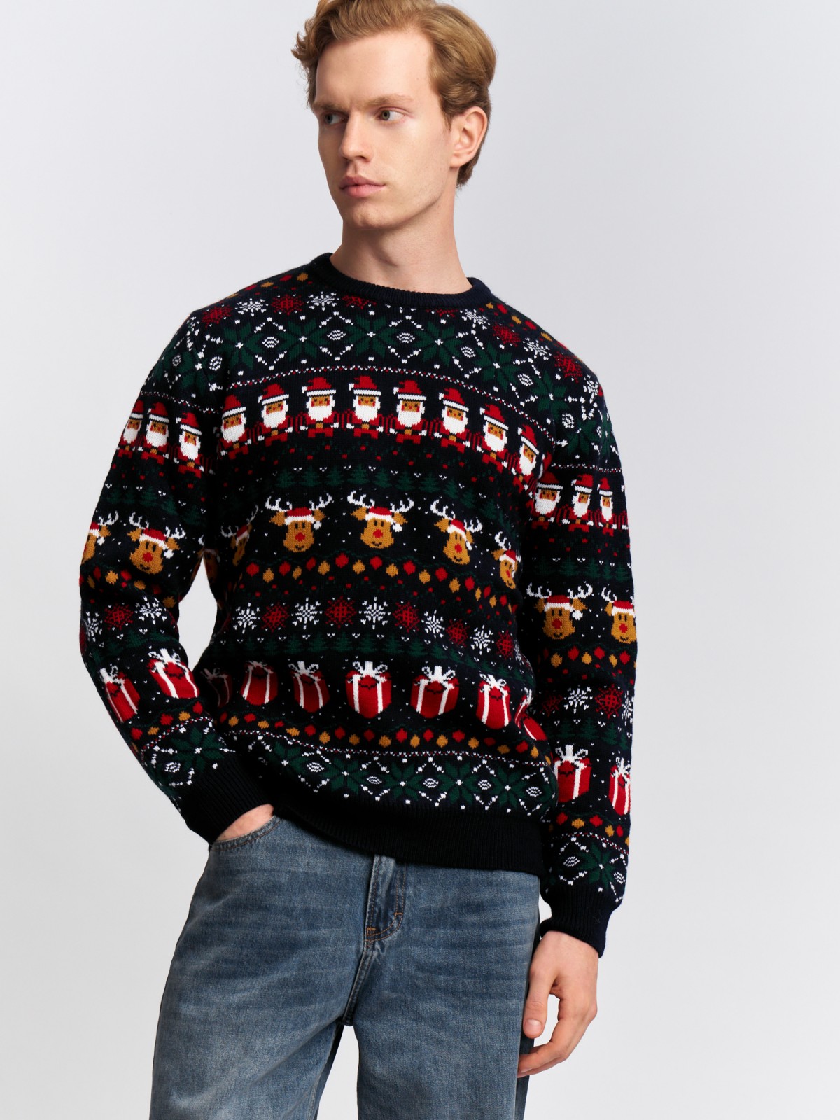 Вязаный джемпер из акрила с новогодним узором