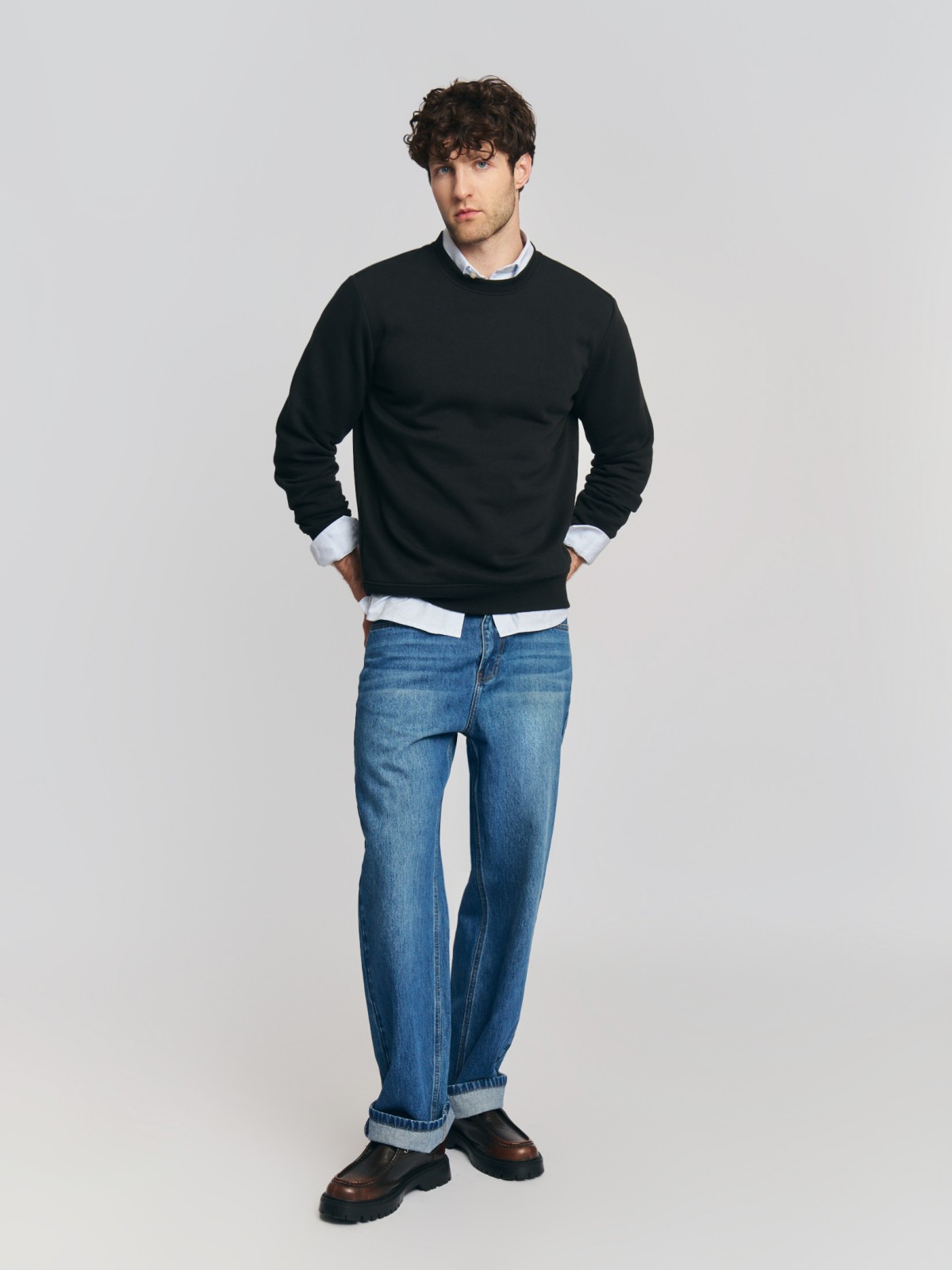 Утеплённый свитшот прямого кроя с длинным рукавом