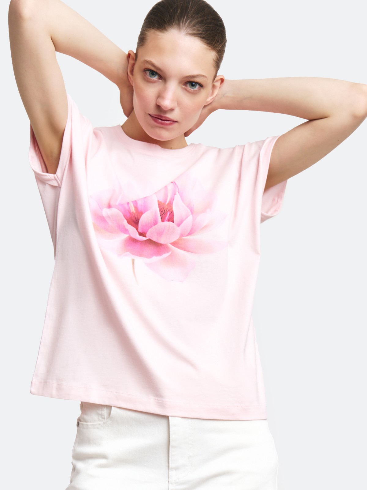 Футболка из хлопка с цветочным принтом