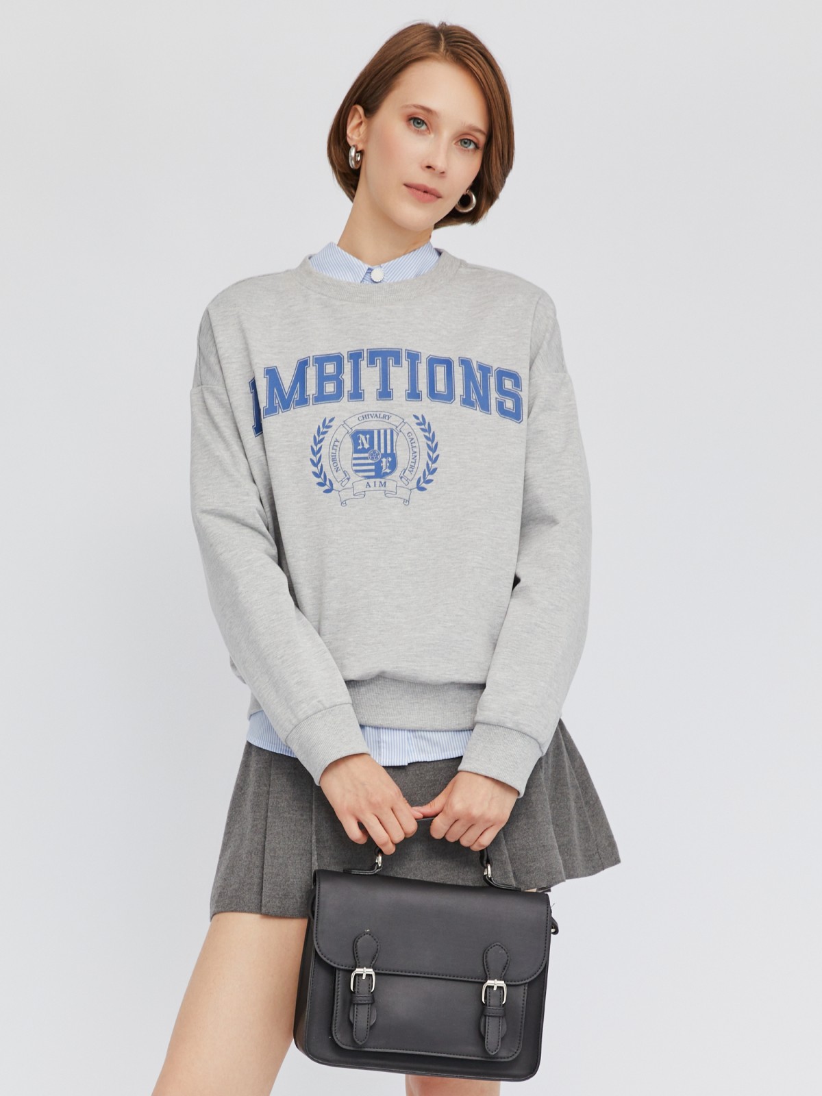 Утеплённый свитшот с принтом в колледж-стиле