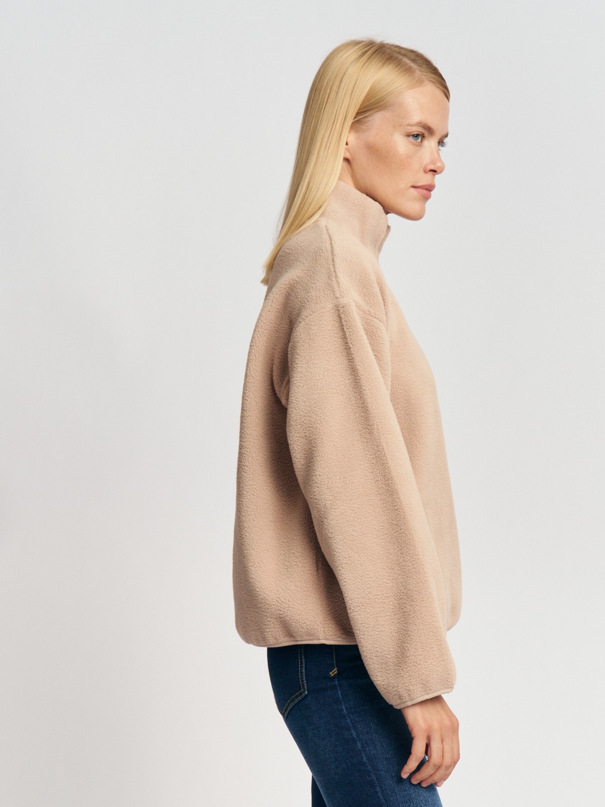 Свитшот из флиса с воротником-стойкой на молнии