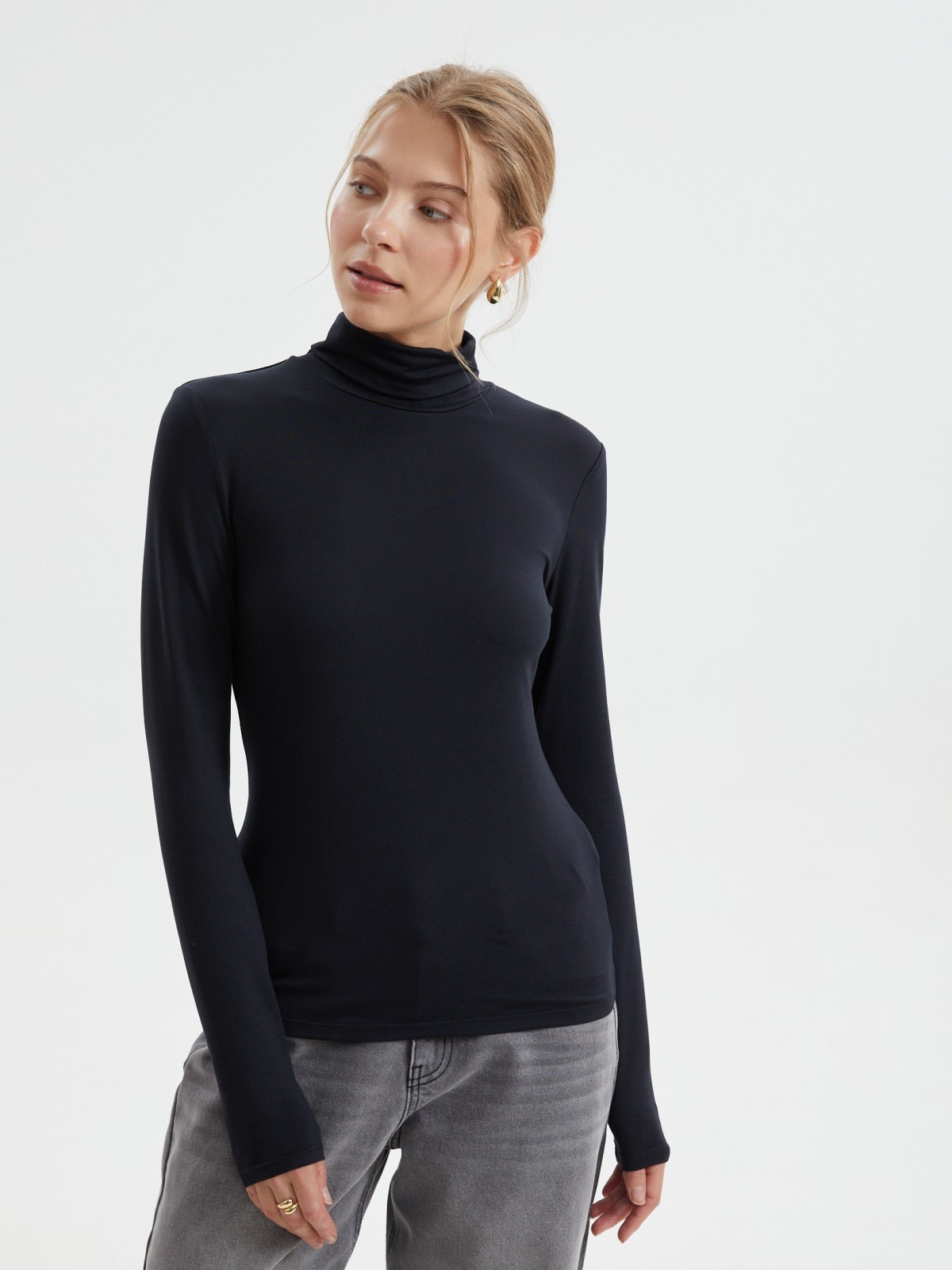 Трикотажная водолазка с горлом