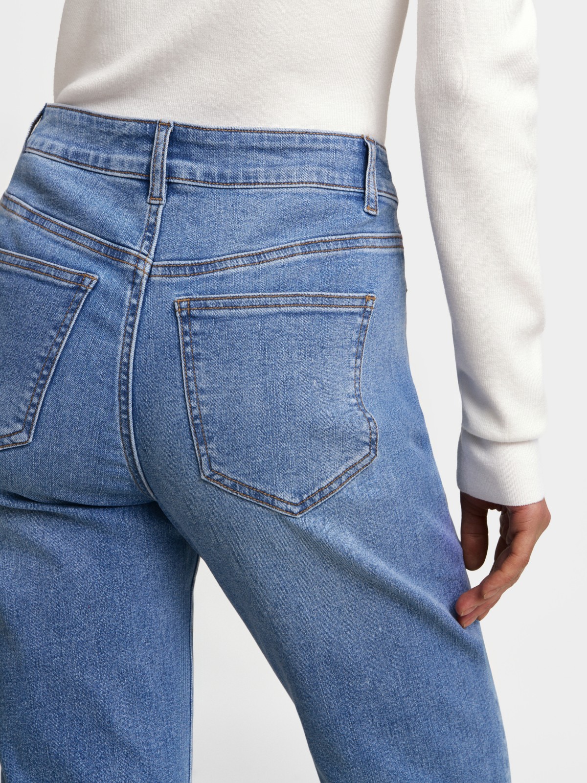 Джинсы силуэта Boyfriend с платком