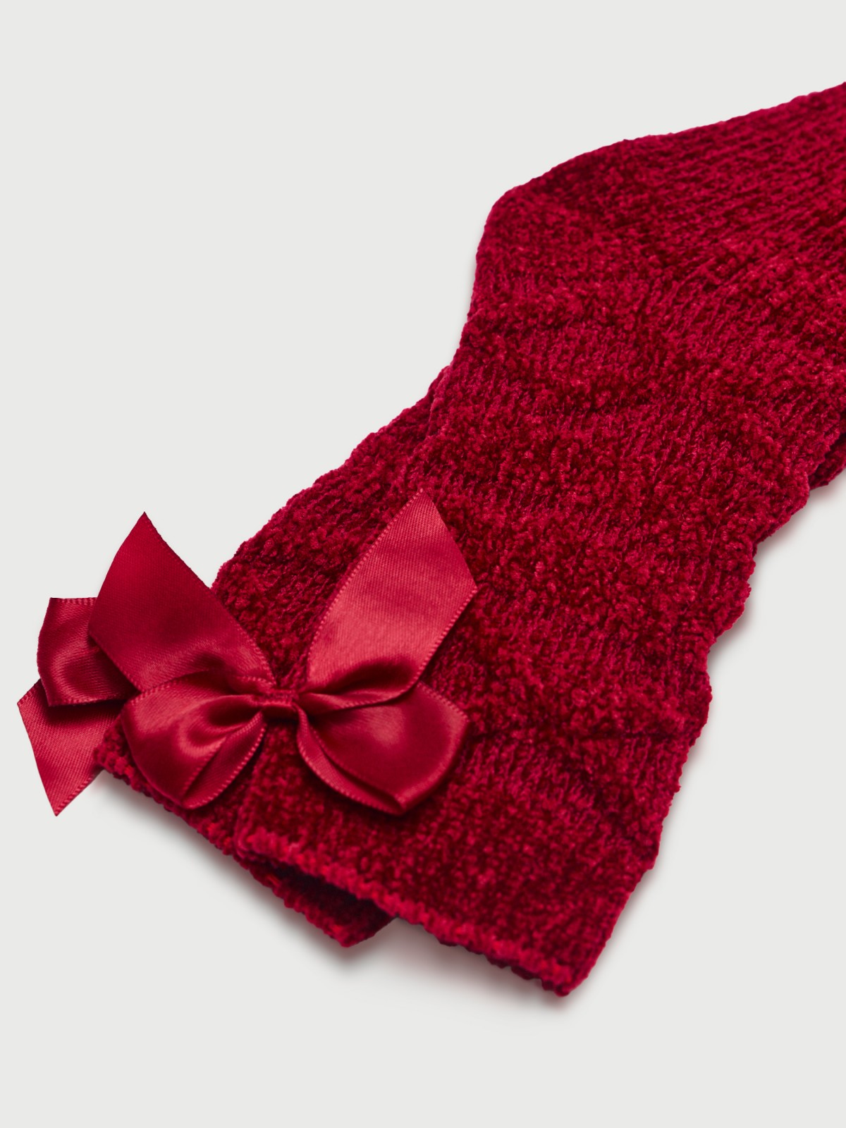 Вязаные носки с бантиками