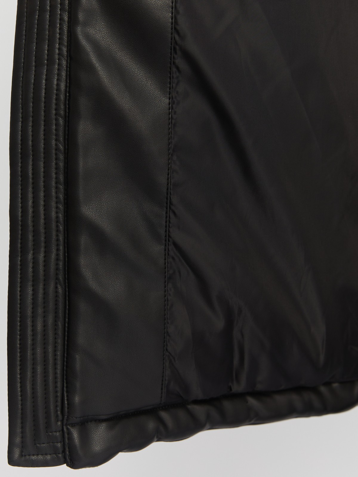 Тёплая куртка из экокожи со съёмным капюшоном и опушкой из экомеха zolla 013425102034, цвет черный, размер L - фото 5