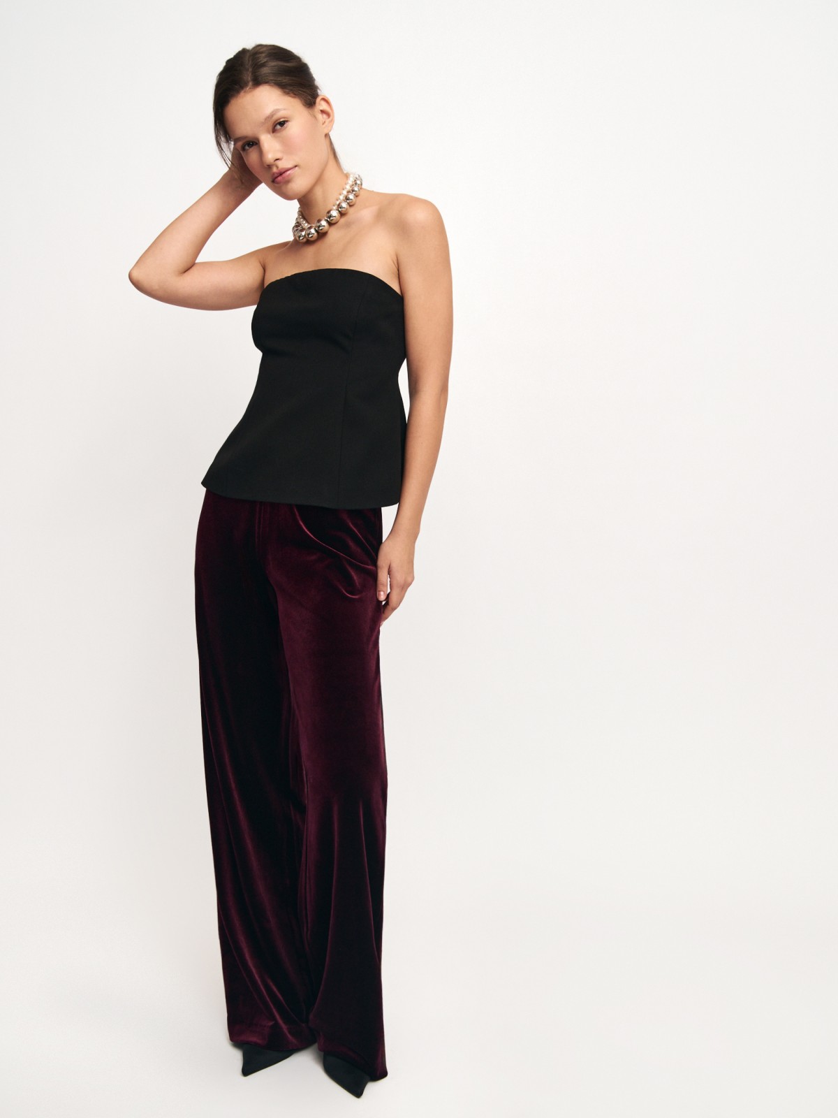 Бархатные брюки на резинке