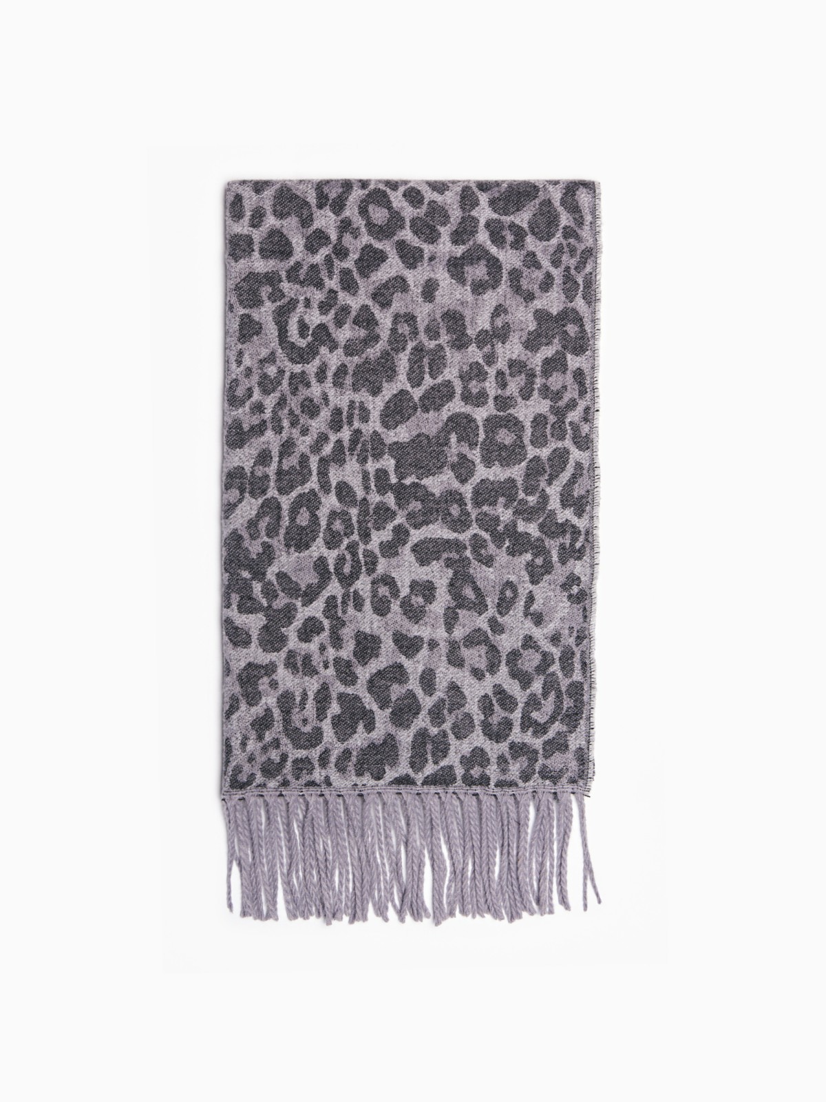 Тканевый леопардовый шарф с бахромой