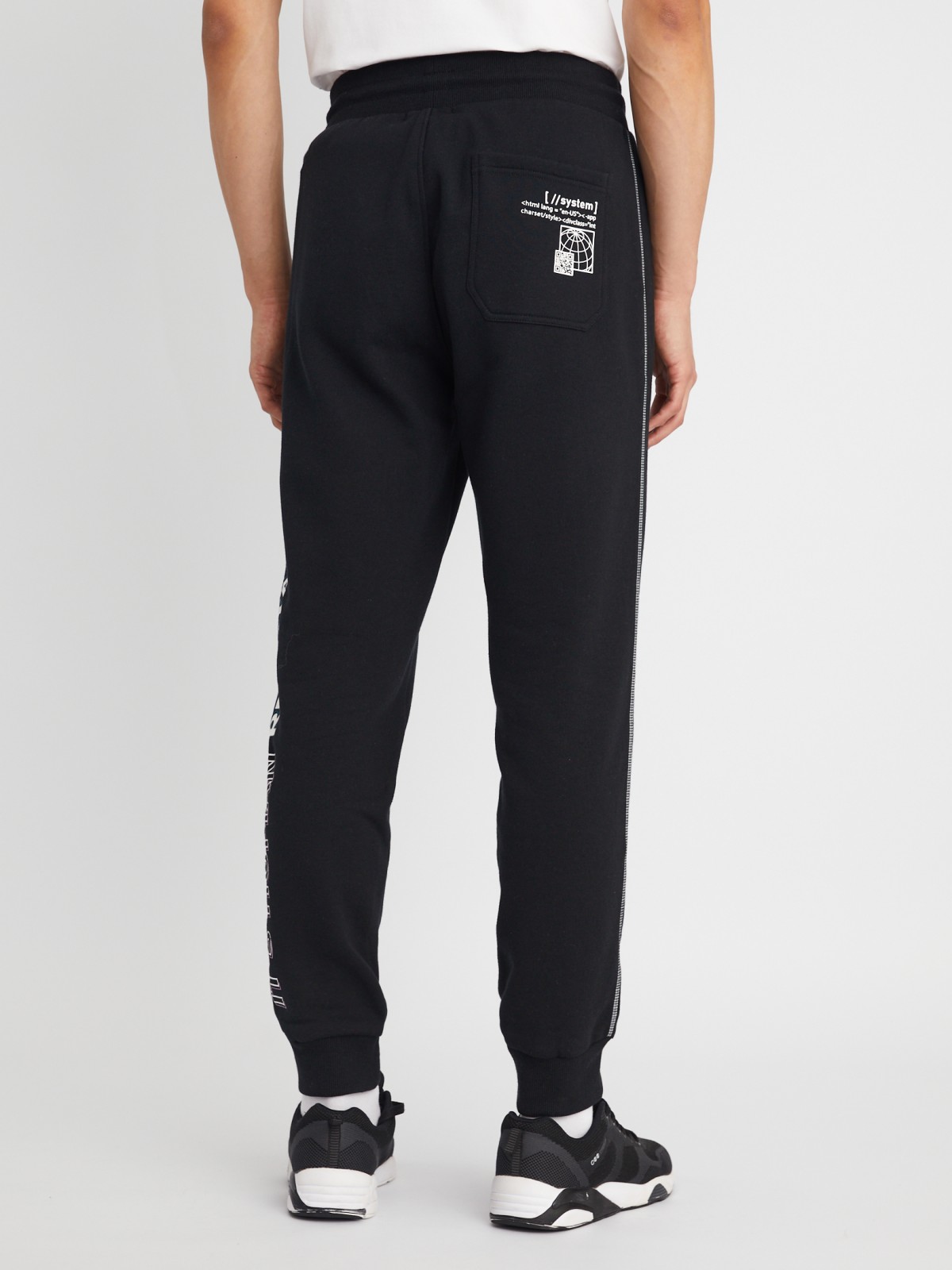 Утеплённые трикотажные брюки-джоггеры в спортивном стиле с принтом zolla 213337679051, цвет черный, размер S - фото 5