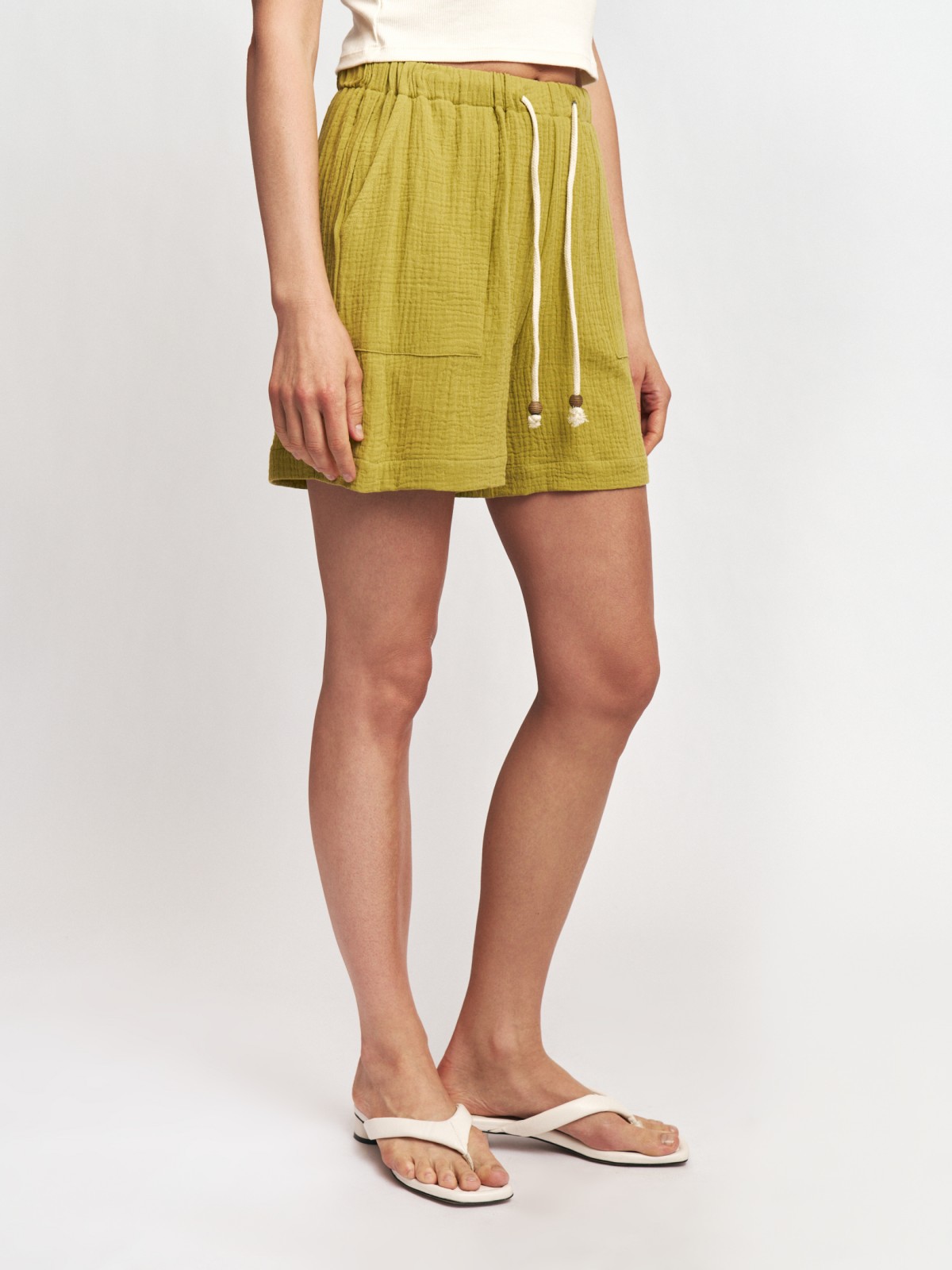 Муслиновые шорты на резинке с карманами