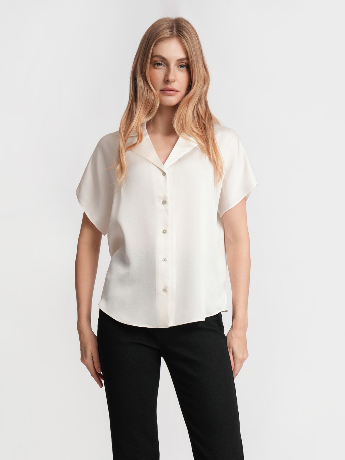 Блузка с короткими рукавами