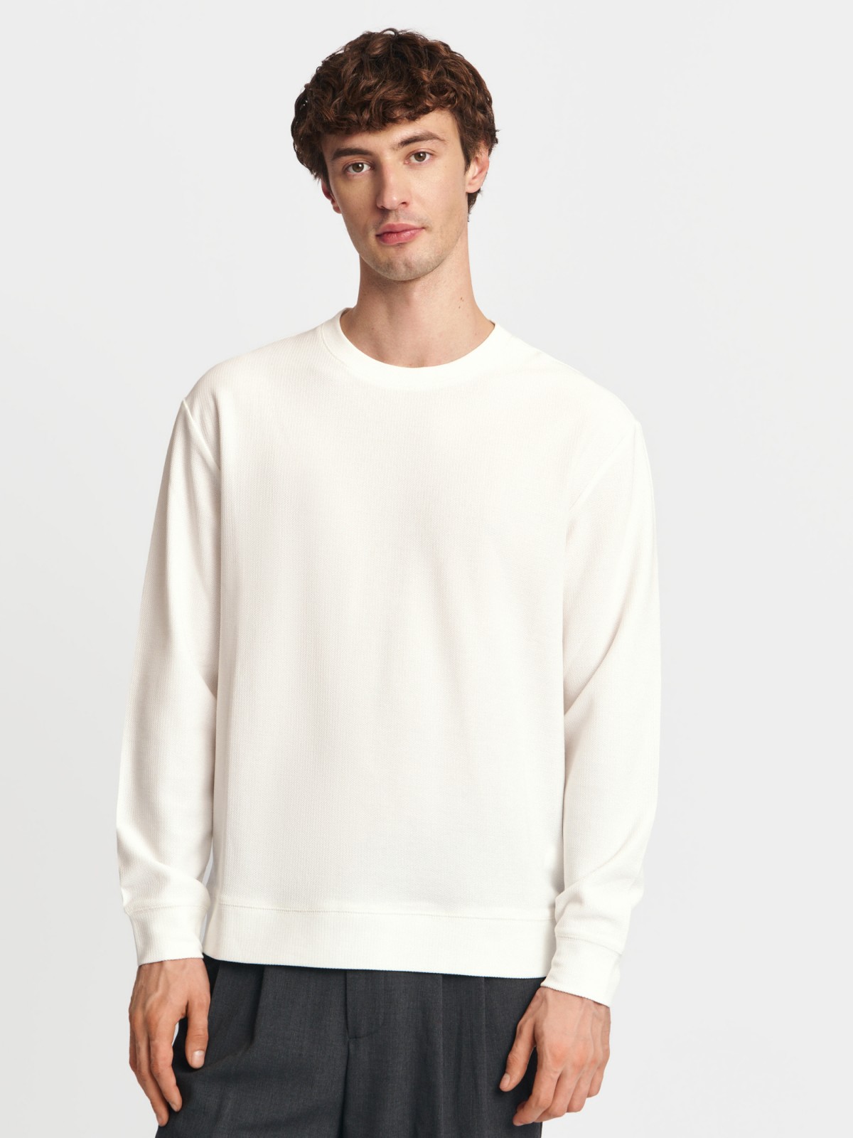 Трикотажный лонгслив с длинным рукавом