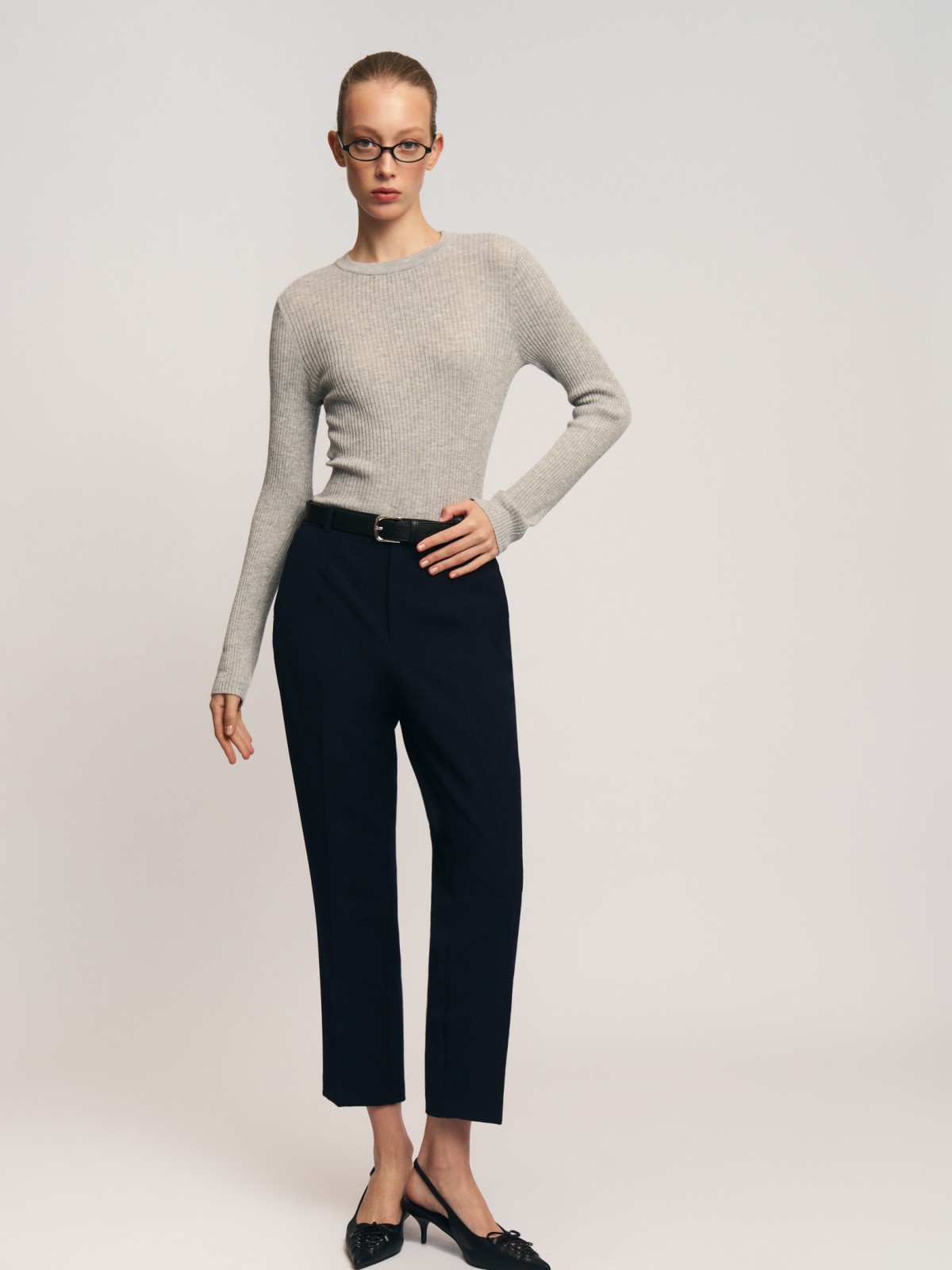 Офисные брюки силуэта Slim