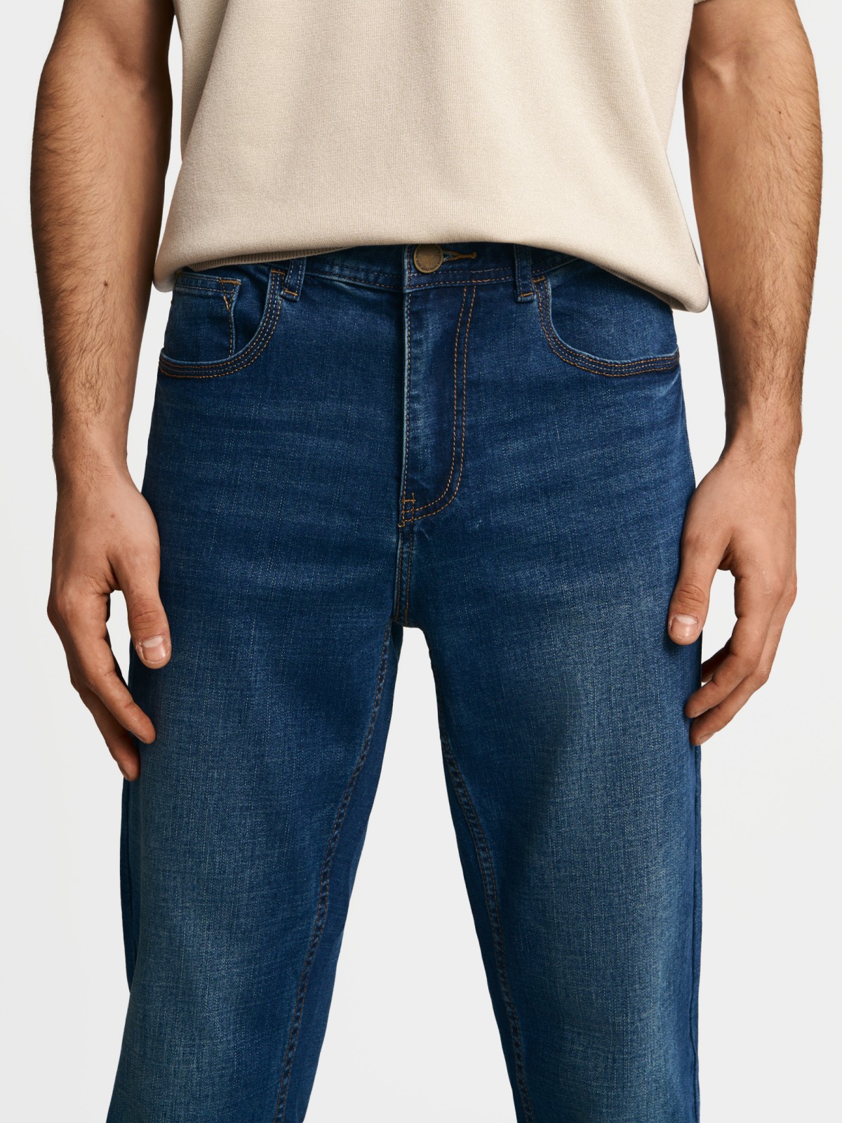 Джинсы фасона Tapered