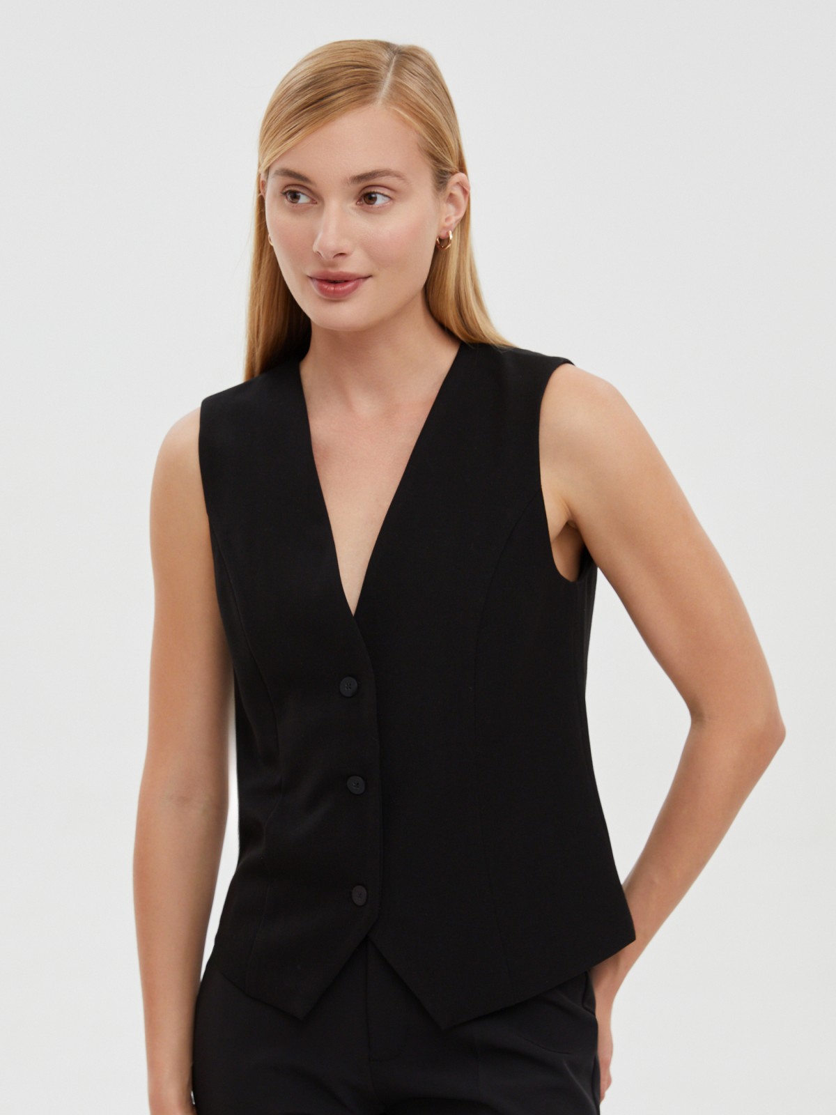 Классический жилет на пуговицах