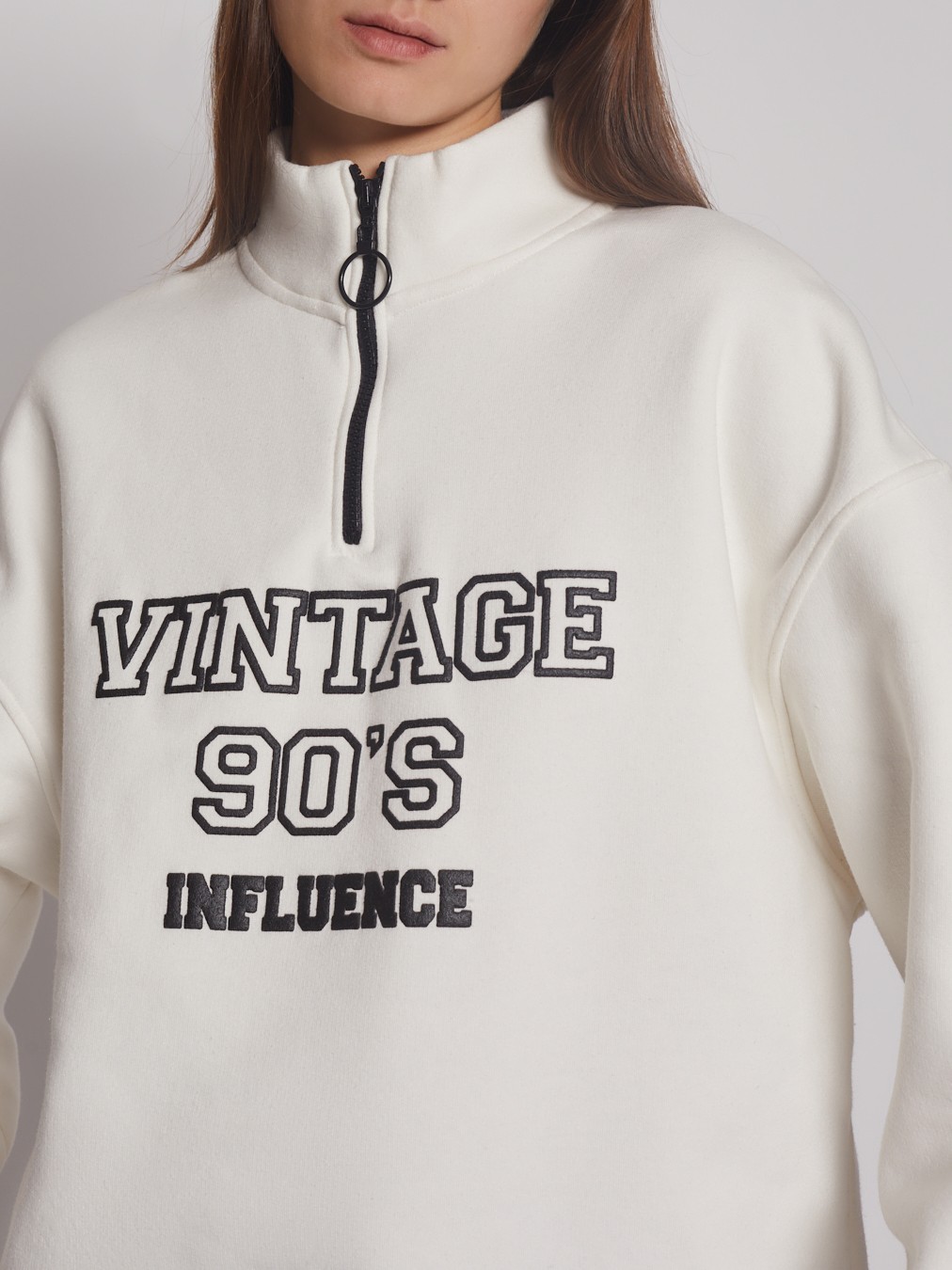 Утеплённая толстовка-анорак с воротником