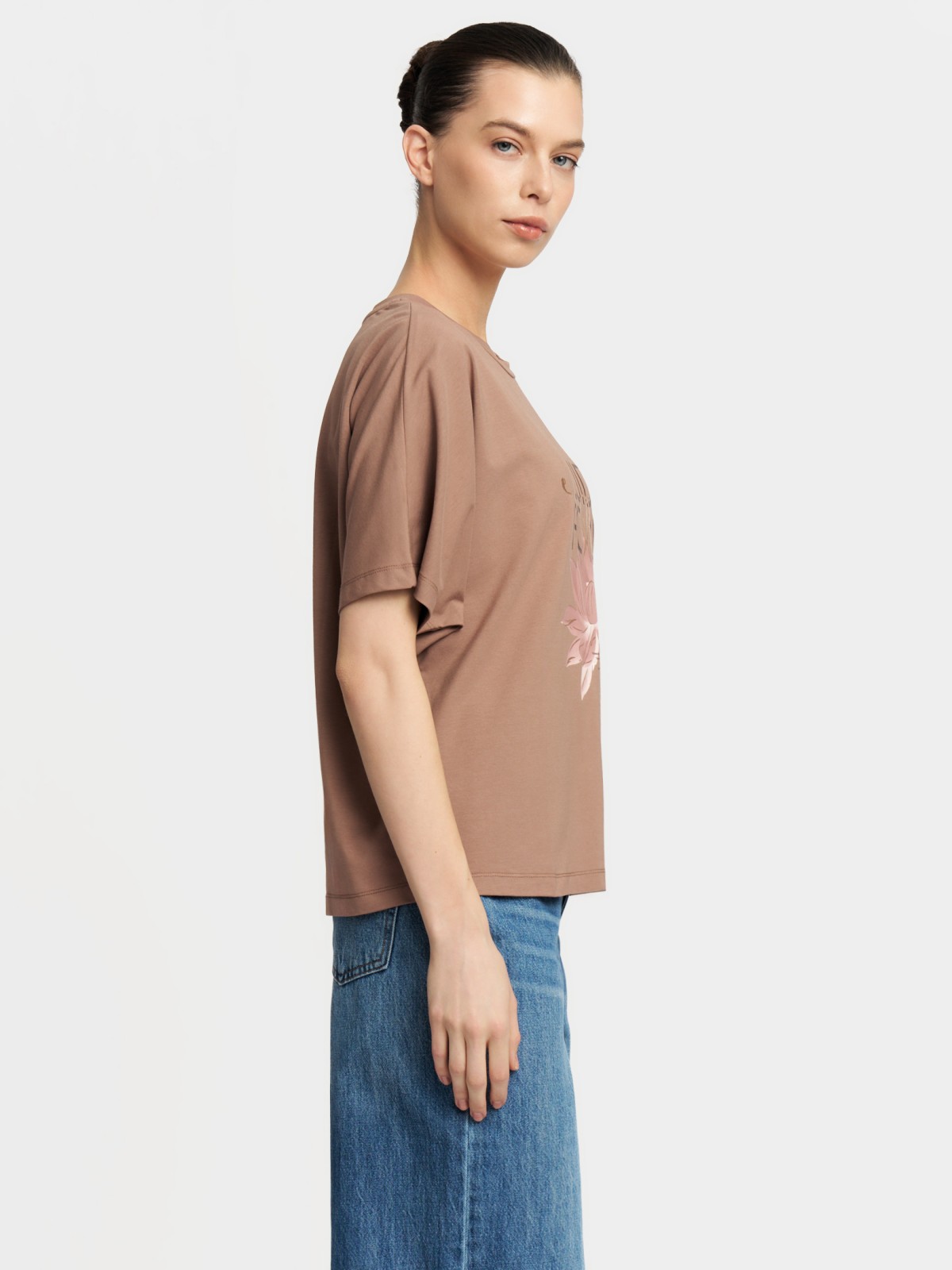 Футболка с коротким рукавом и принтом