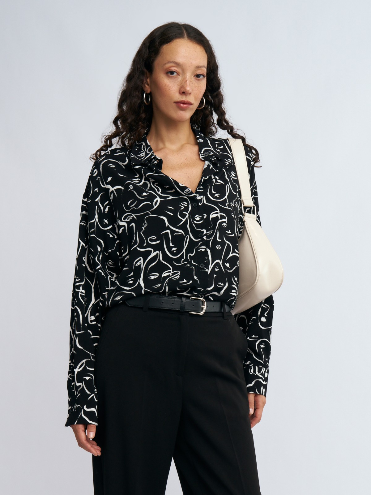 Рубашка оверсайз силуэта из вискозы с принтом