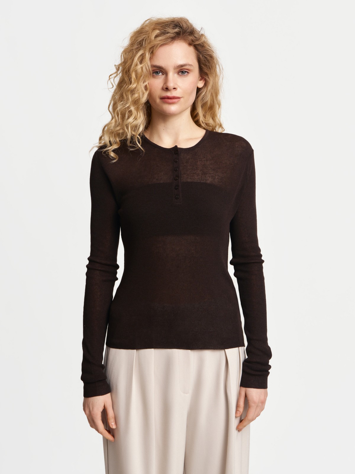 Вязаный полупрозрачный джемпер