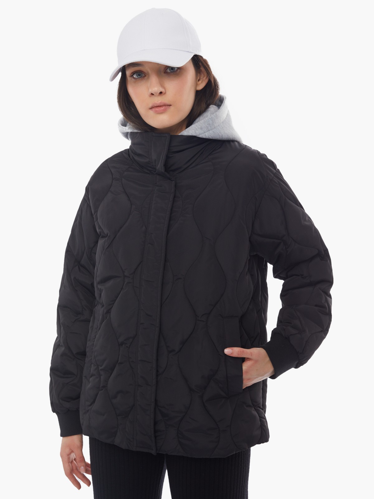 Стёганая куртка со съёмным капюшоном из трикотажа zolla 024125112134, цвет черный, размер XS