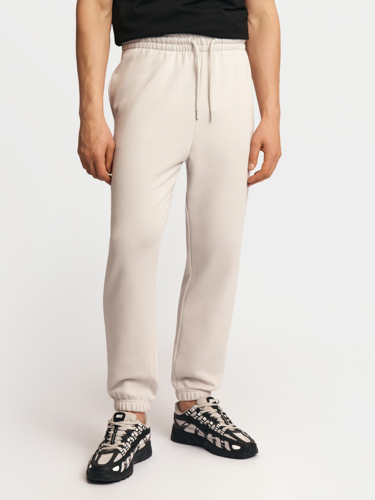 Брюки-джоггеры трикотажные