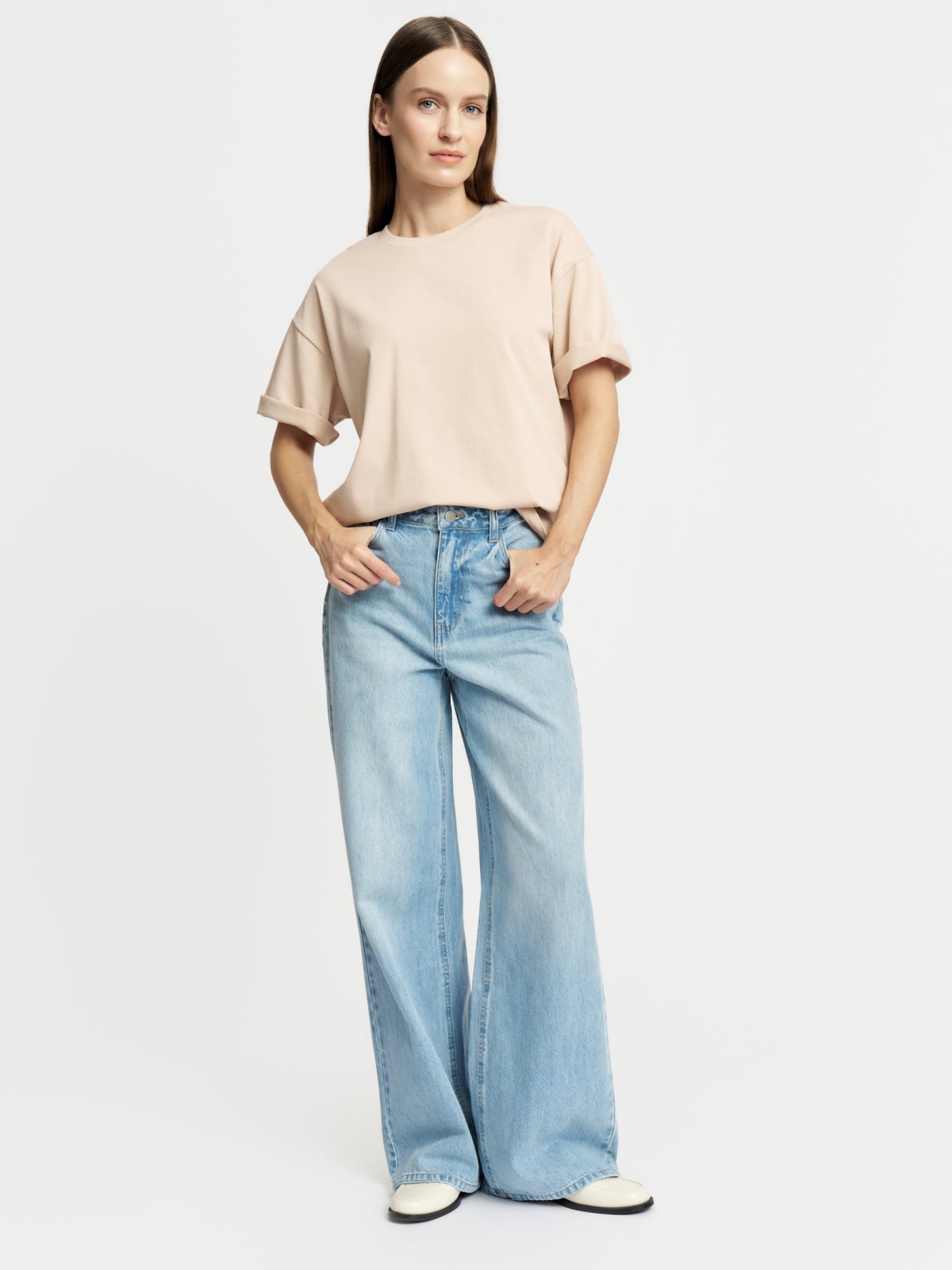 Джинсы силуэта Wide с высокой посадкой