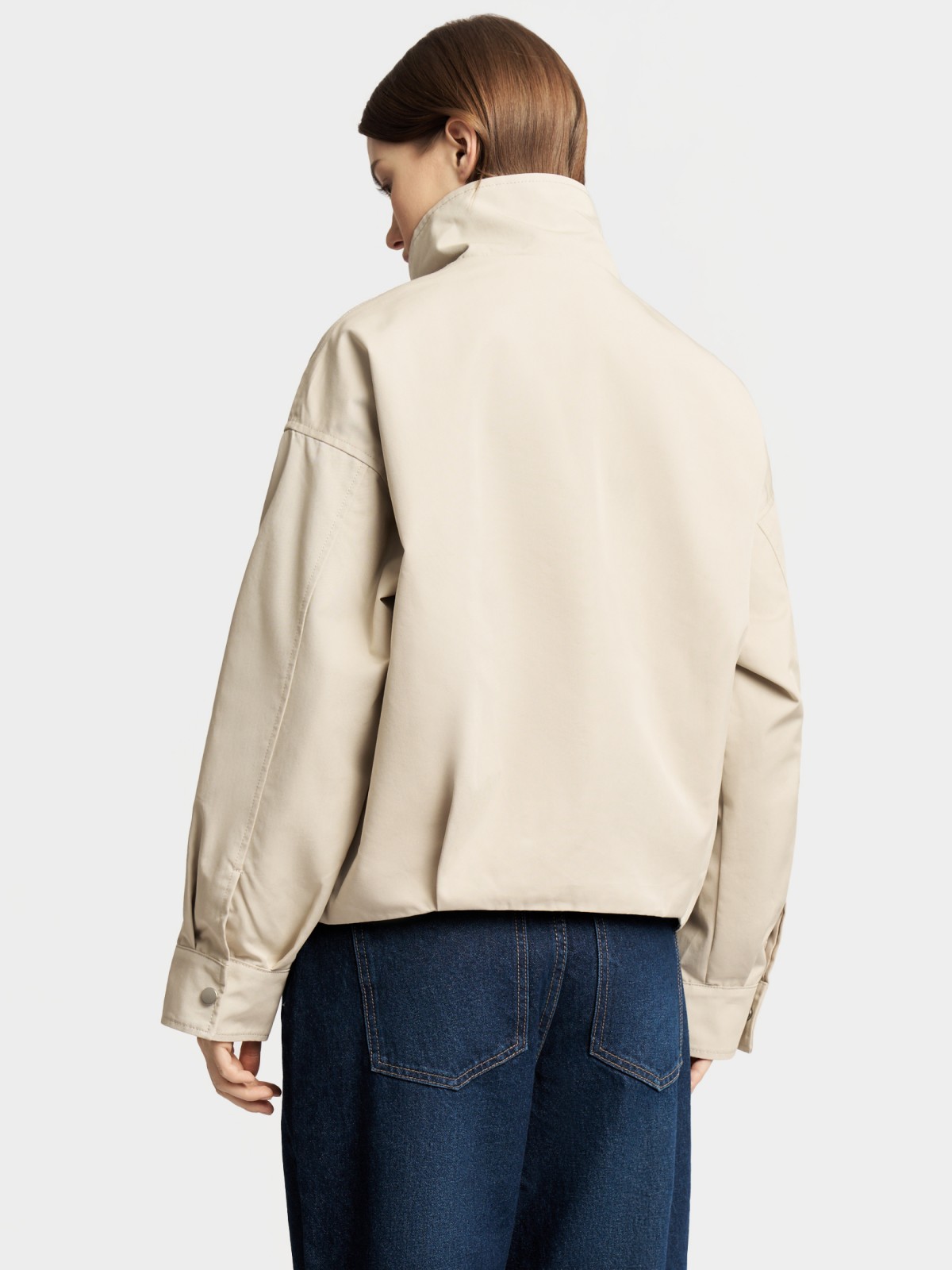 Куртка-ветровка с воротником