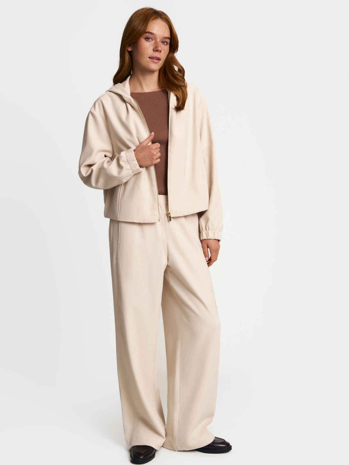 Брюки прямого фасона на резинке