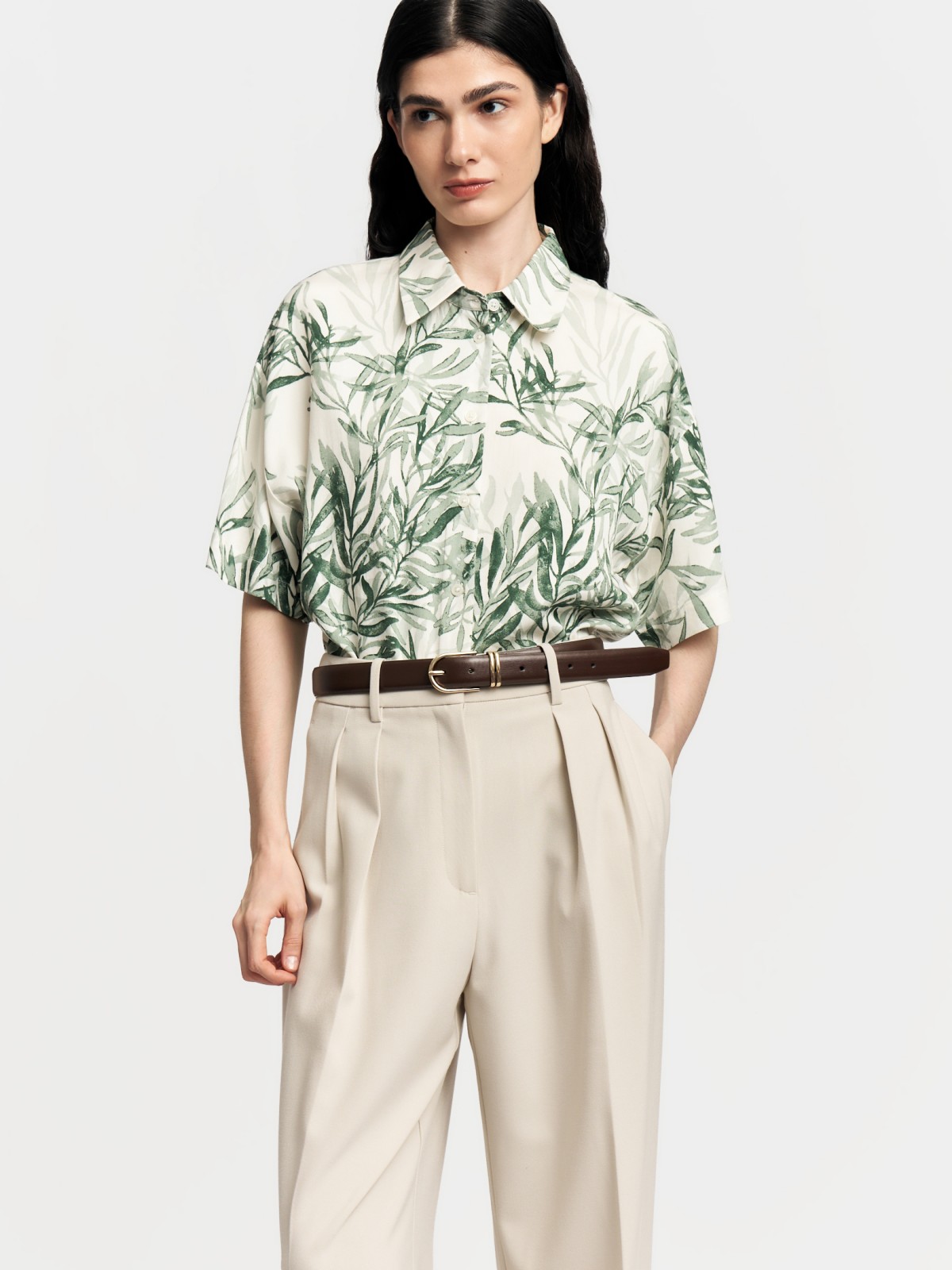 Рубашка из вискозы с коротким рукавом